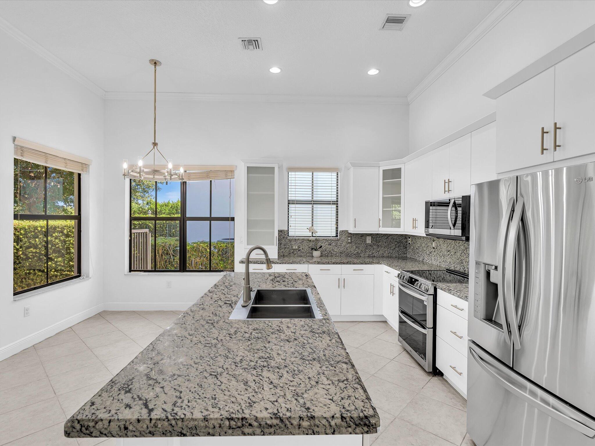 2680 NW 84TH, Cooper City FL 33024