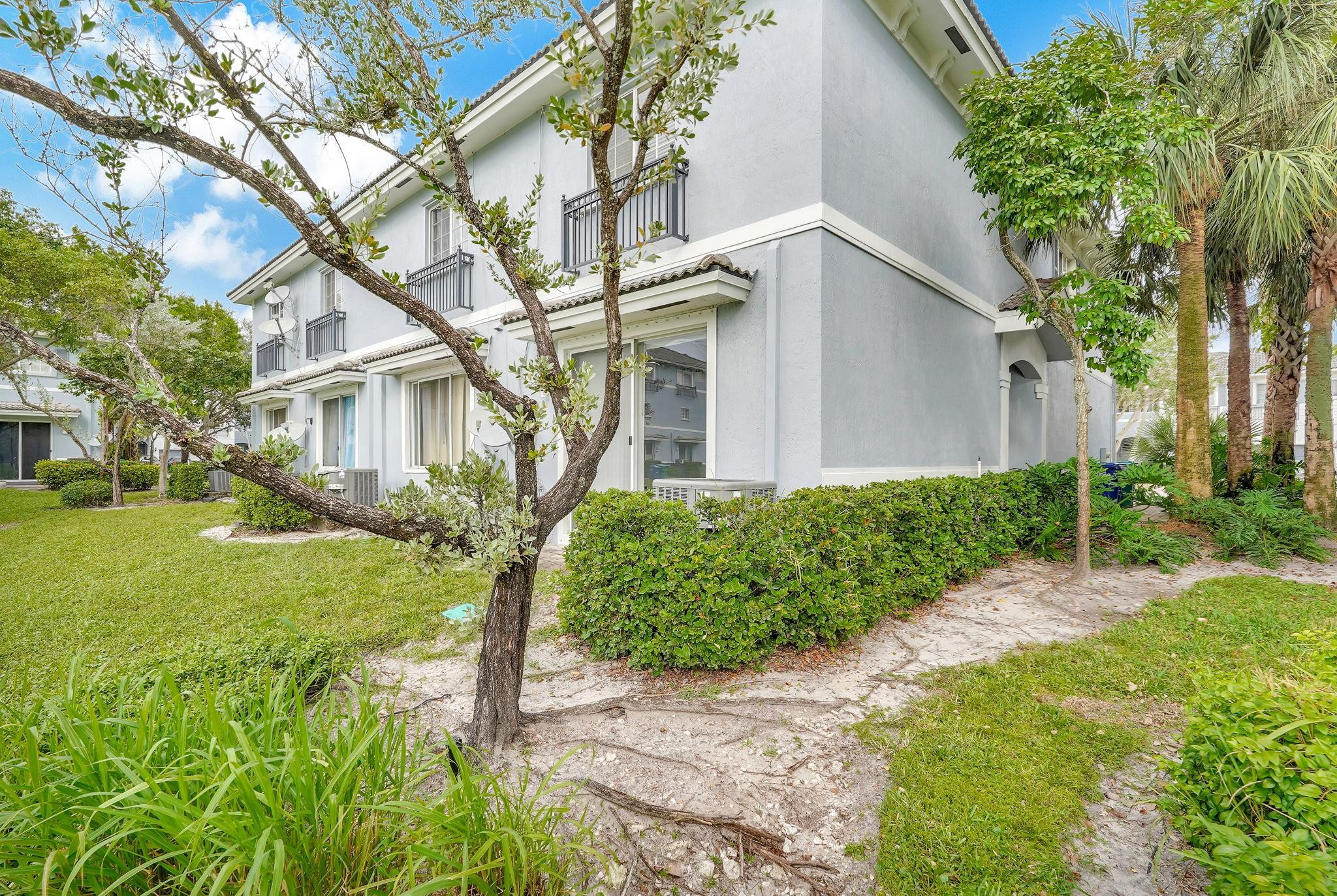 1427 NW 34th, Lauderhill FL 33311