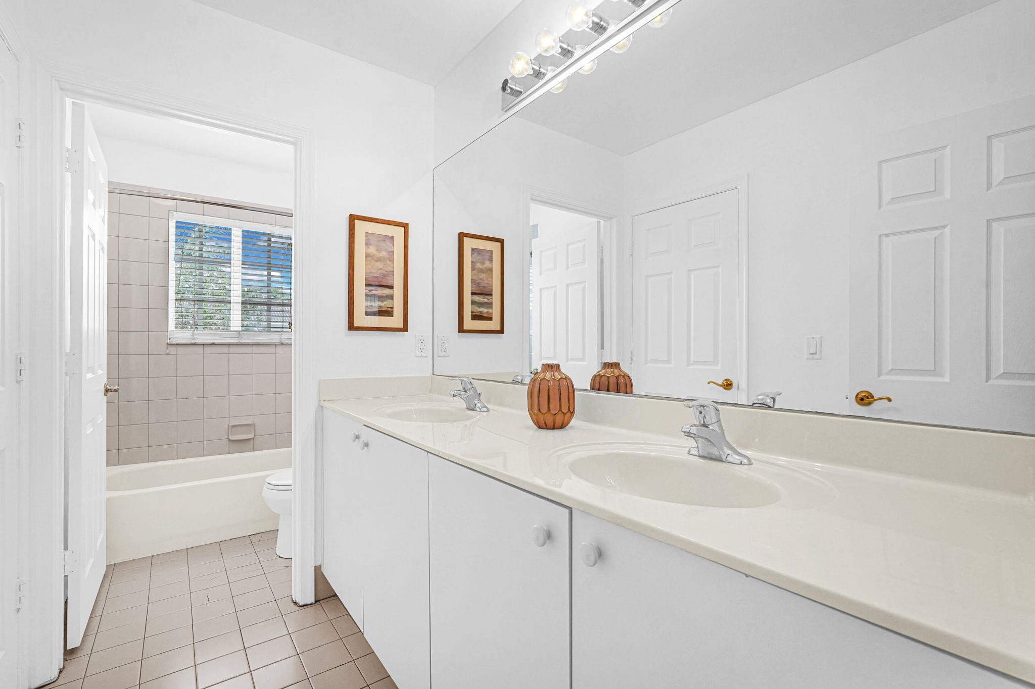 1427 NW 34th, Lauderhill FL 33311
