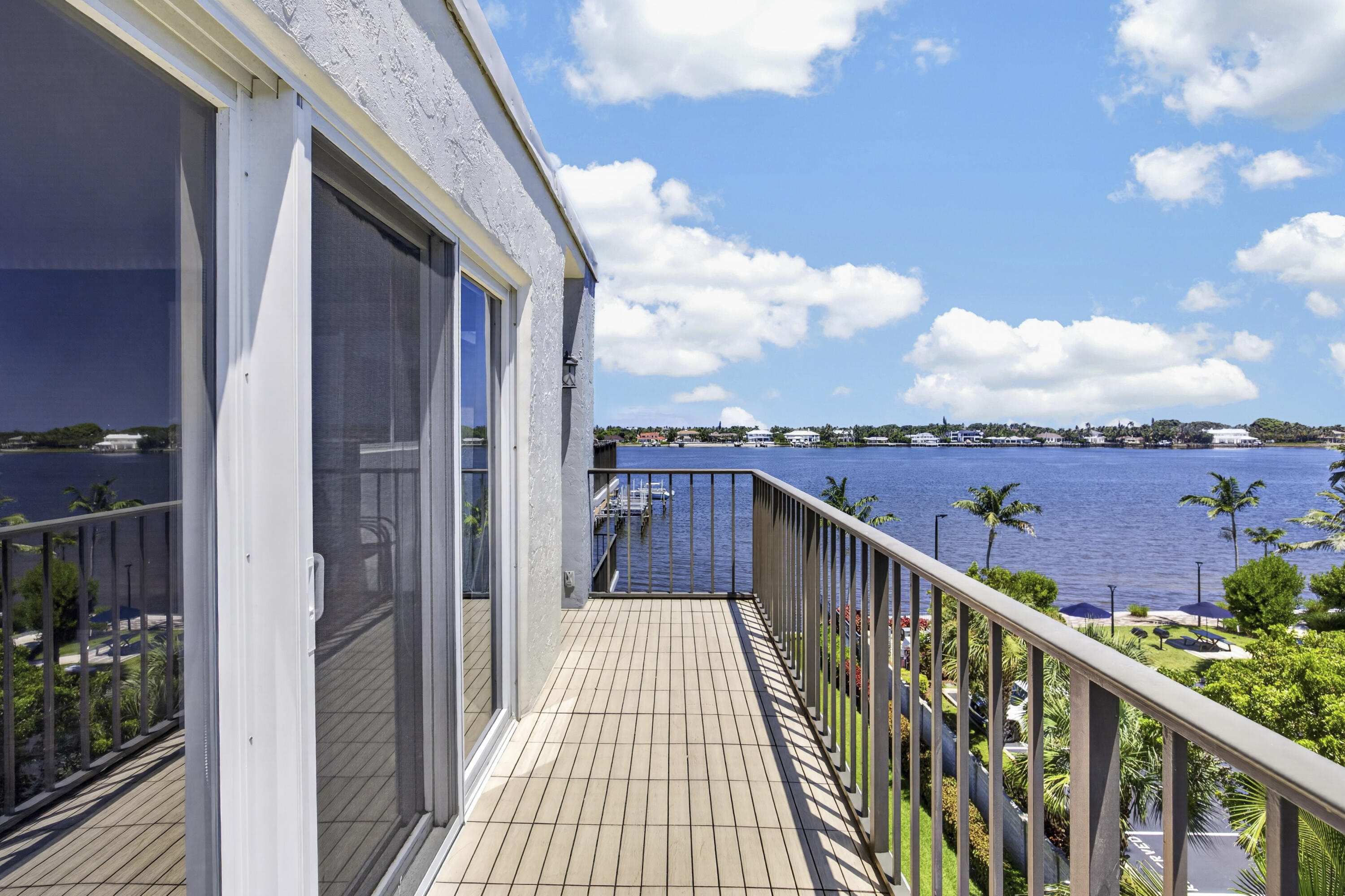 1206 S LAKE #504, Lantana FL 33462