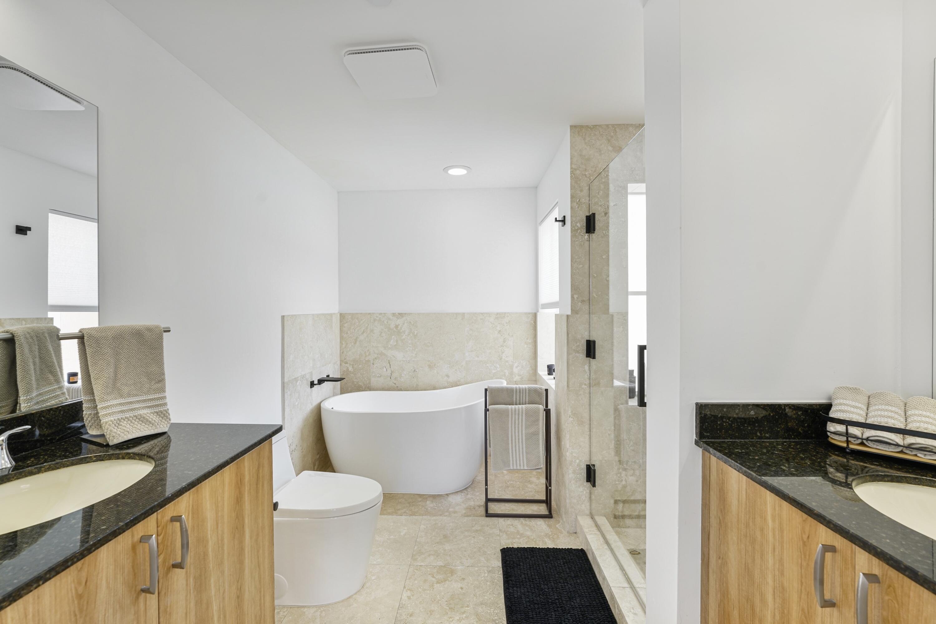 1931 NE 2nd #301, Deerfield Beach FL 33441