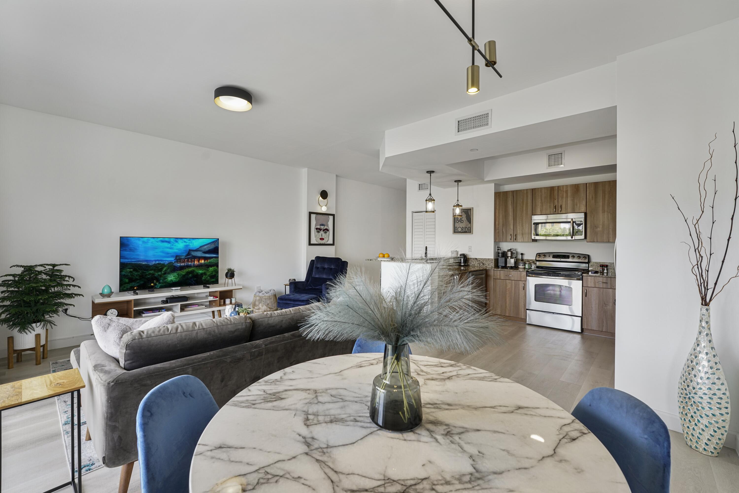 1931 NE 2nd #301, Deerfield Beach FL 33441