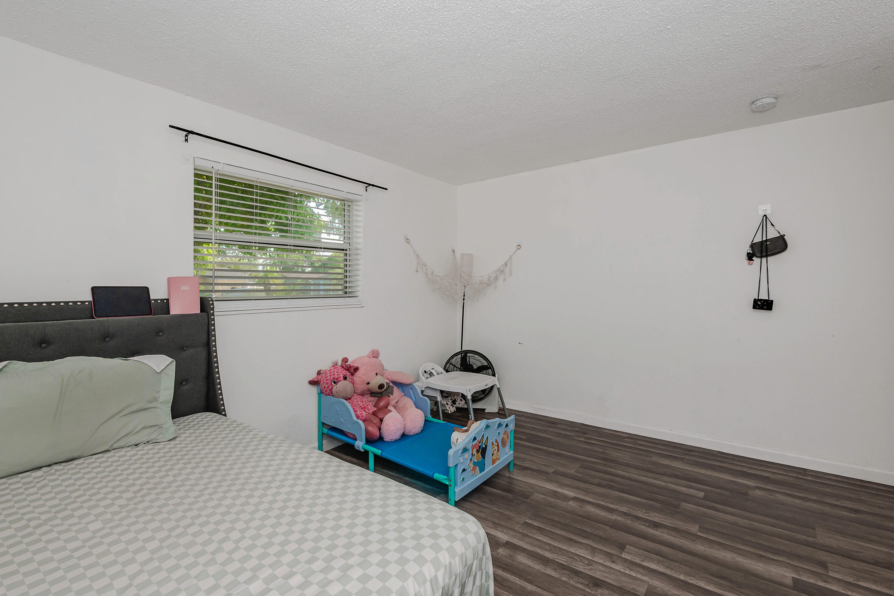 3611 NW 40TH, Lauderdale Lakes FL 33309