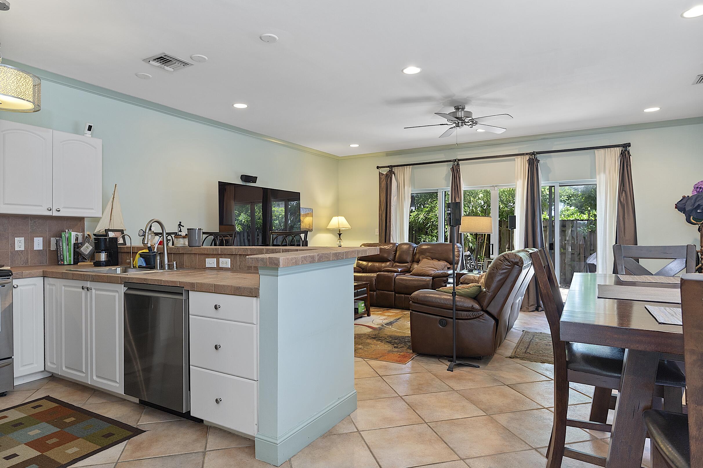 808 SW 4th, Fort Lauderdale FL 33315