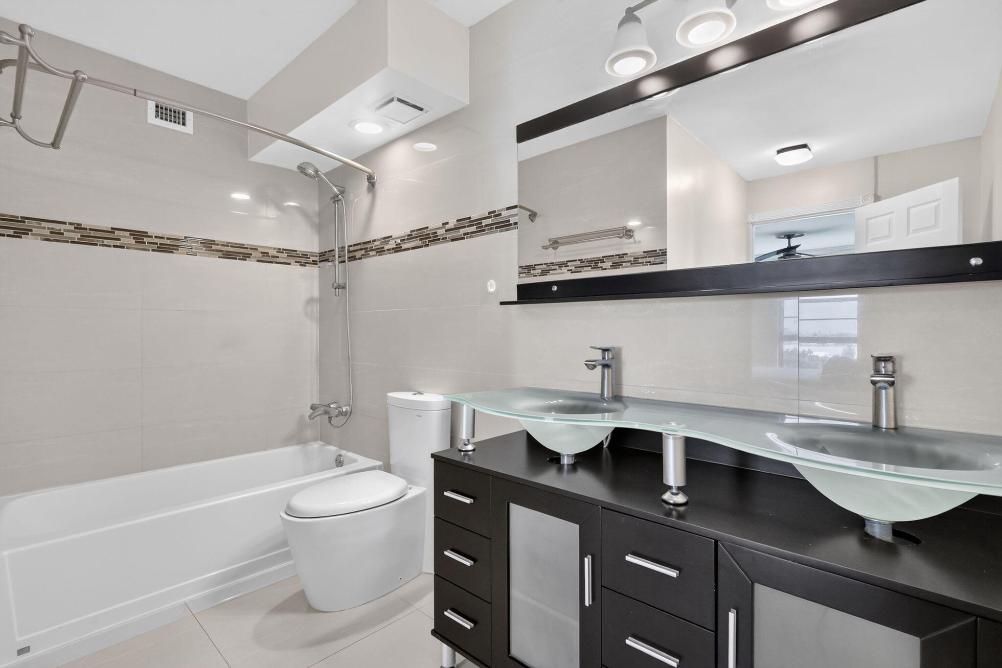 2500 NE 135TH #C1011, North Miami FL 33181