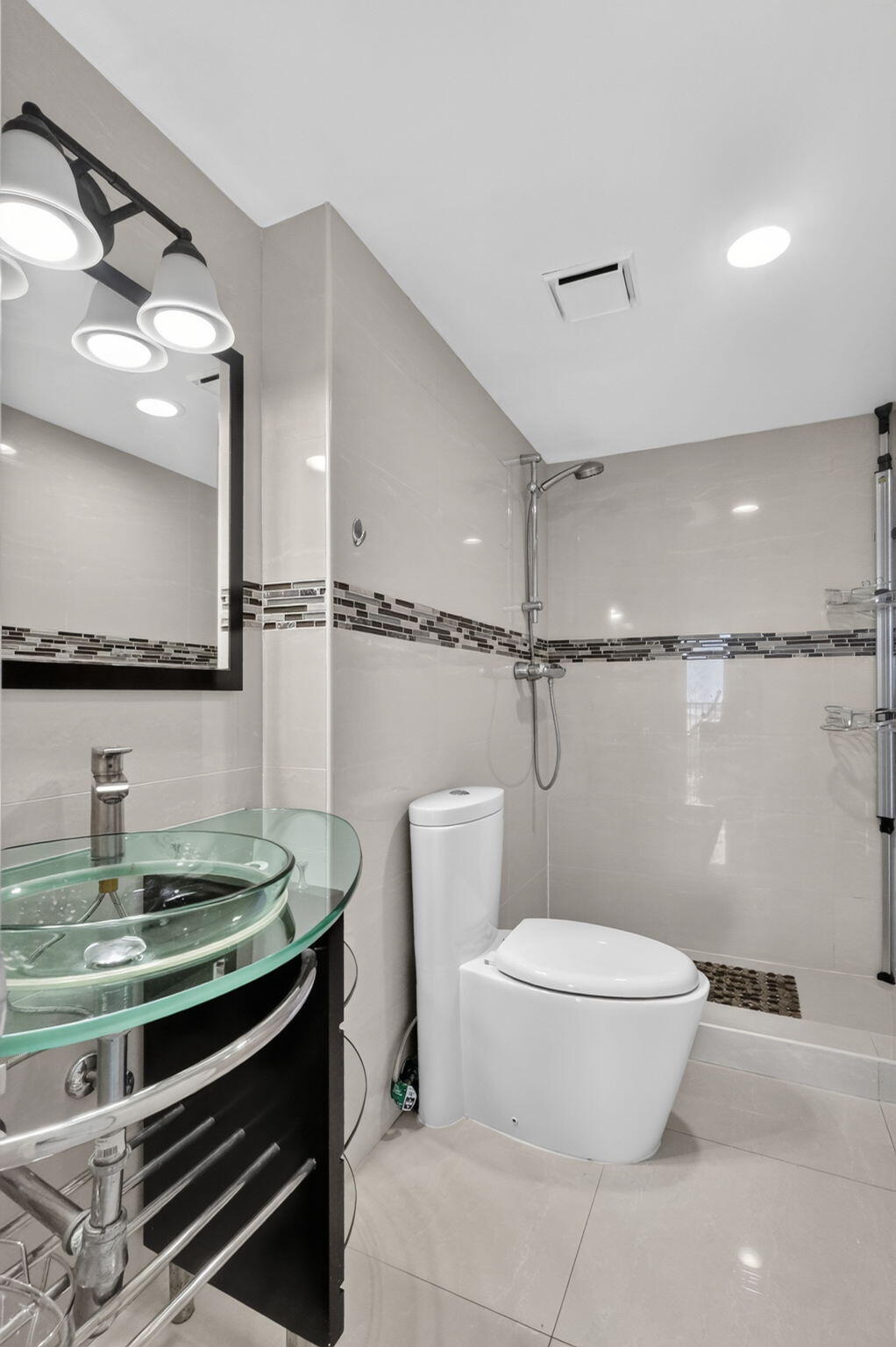 2500 NE 135TH #C1011, North Miami FL 33181