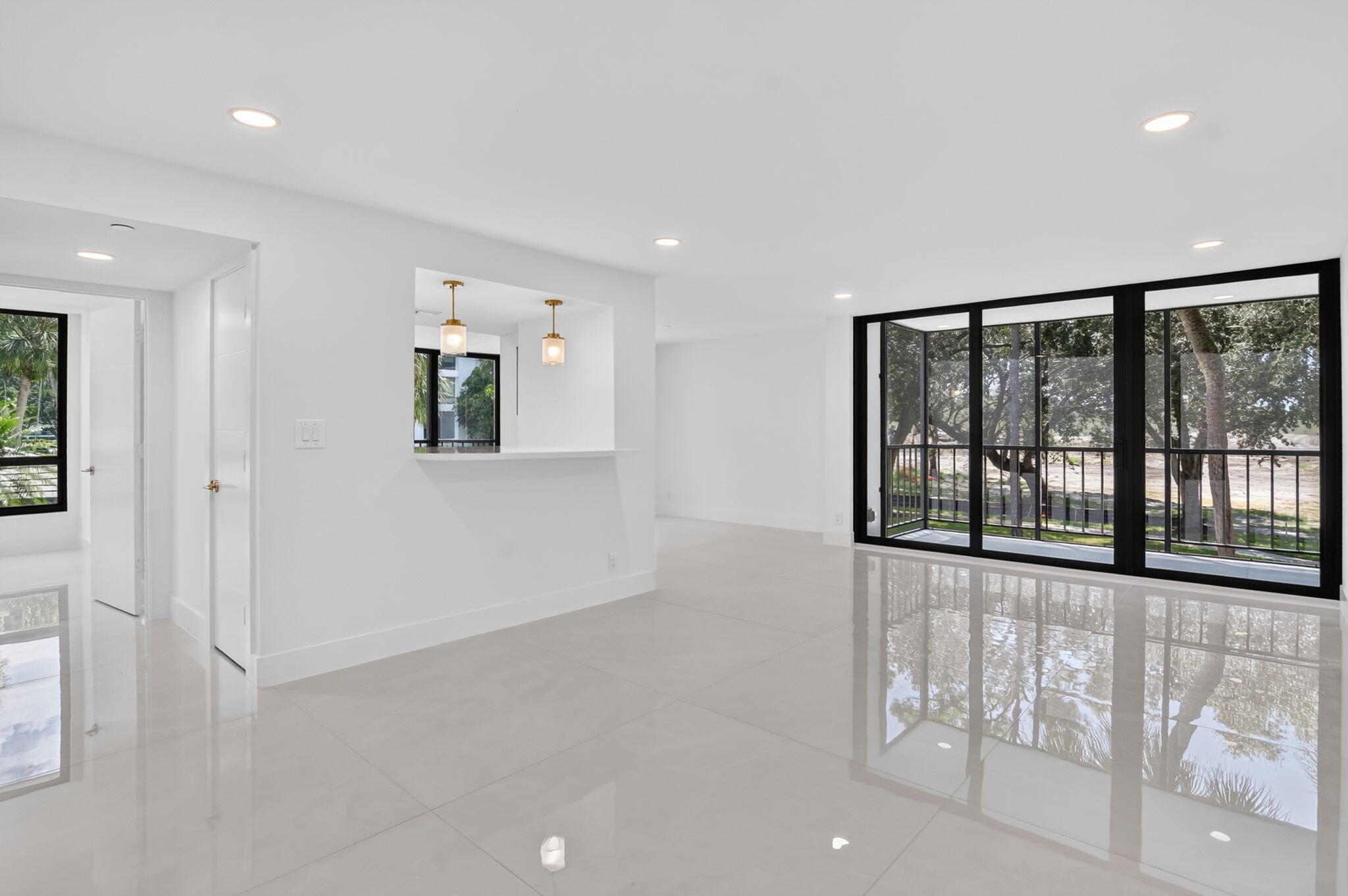 7847 Lakeside #1021, Boca Raton FL 33434