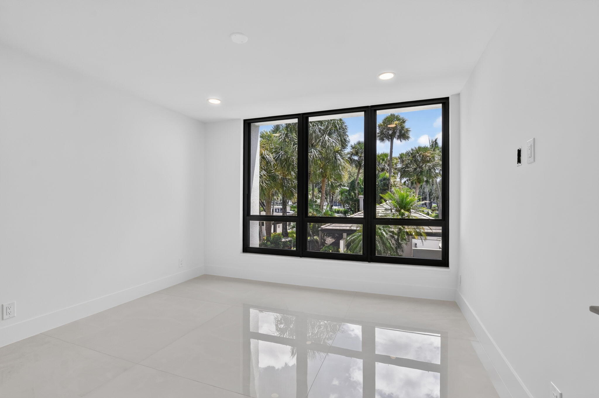 7847 Lakeside #1021, Boca Raton FL 33434