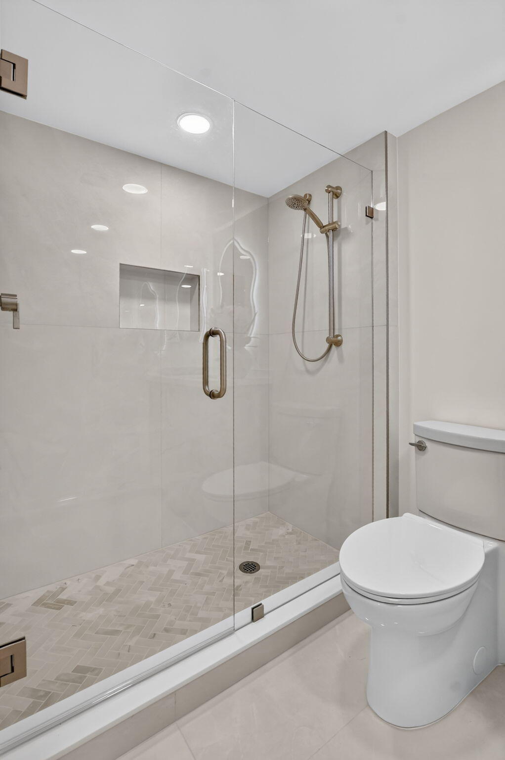 7847 Lakeside #1021, Boca Raton FL 33434