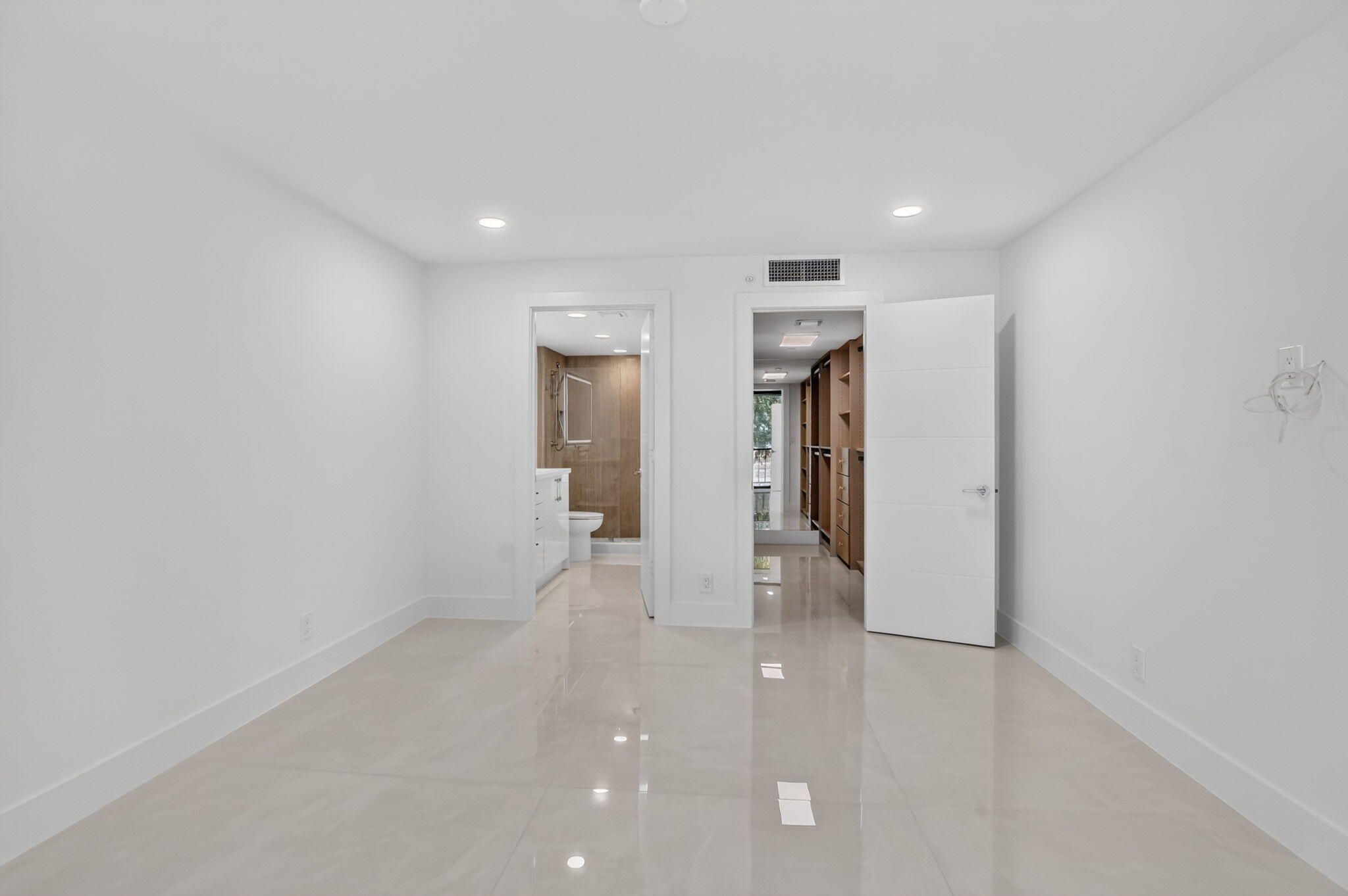 7847 Lakeside #1021, Boca Raton FL 33434