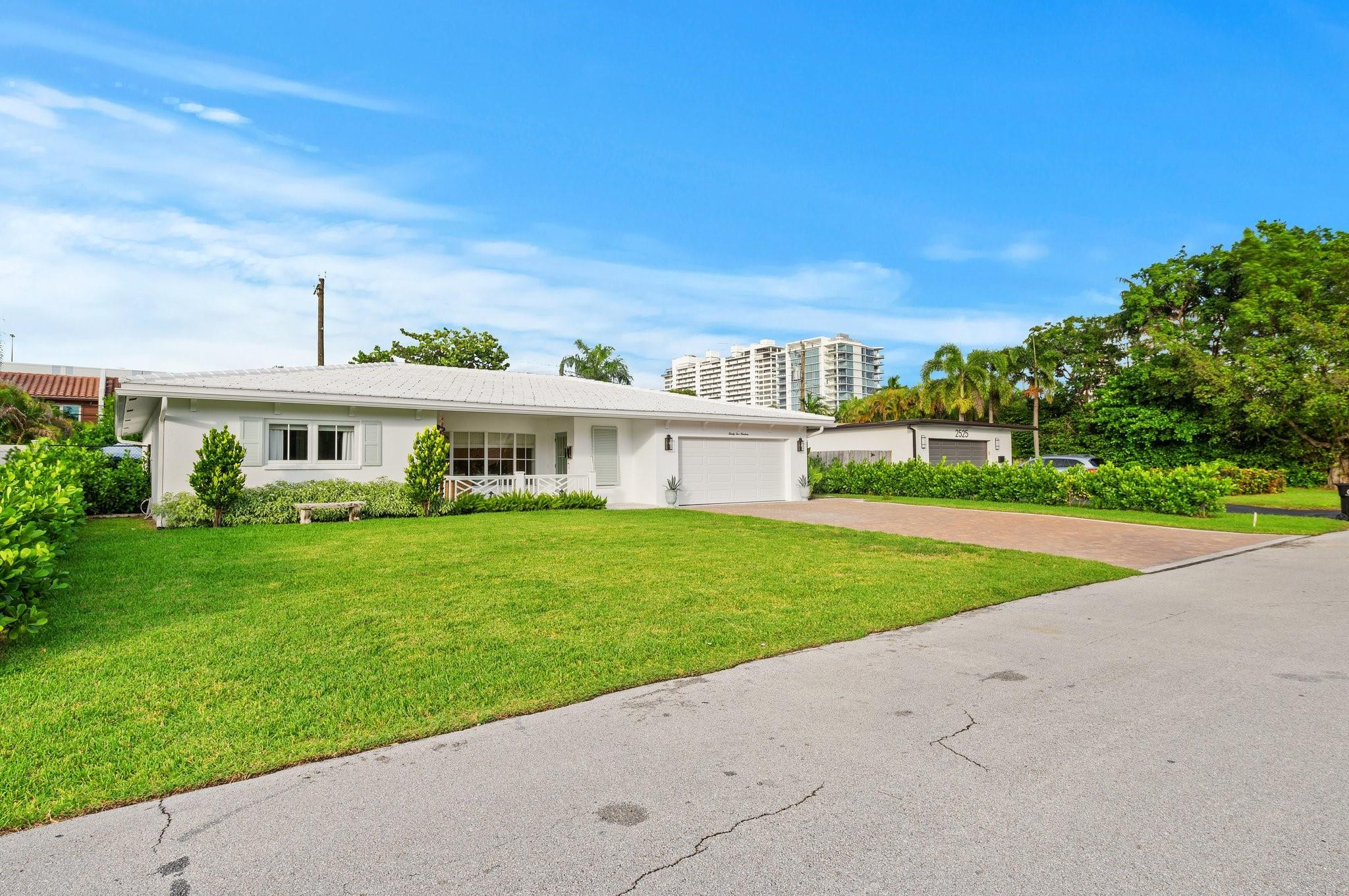 2519 NE 8TH, Fort Lauderdale FL 33304