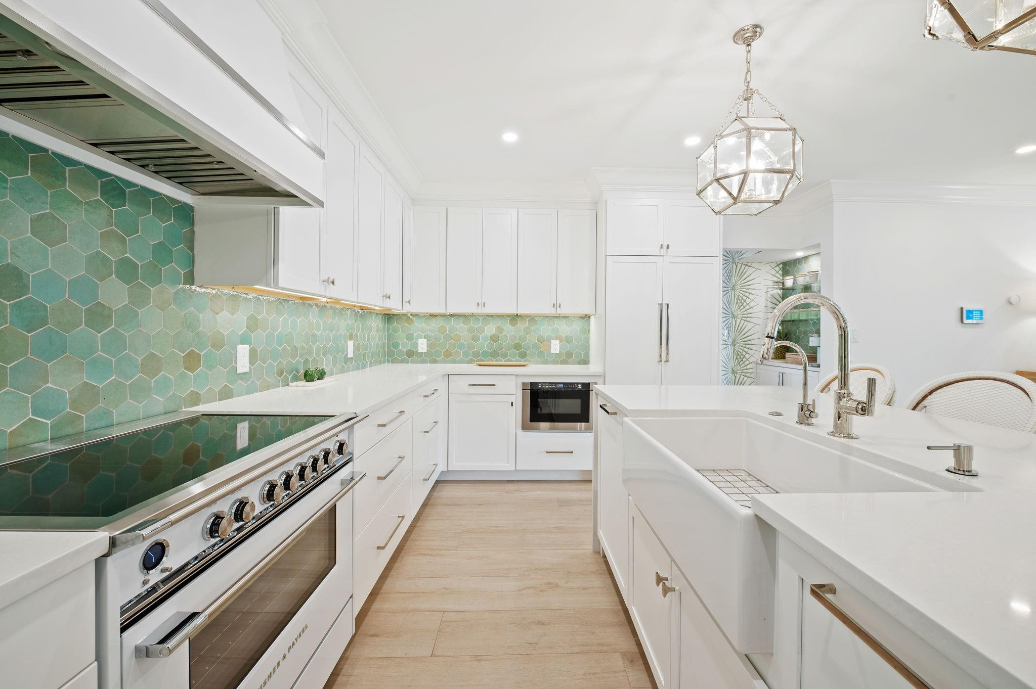 2519 NE 8TH, Fort Lauderdale FL 33304