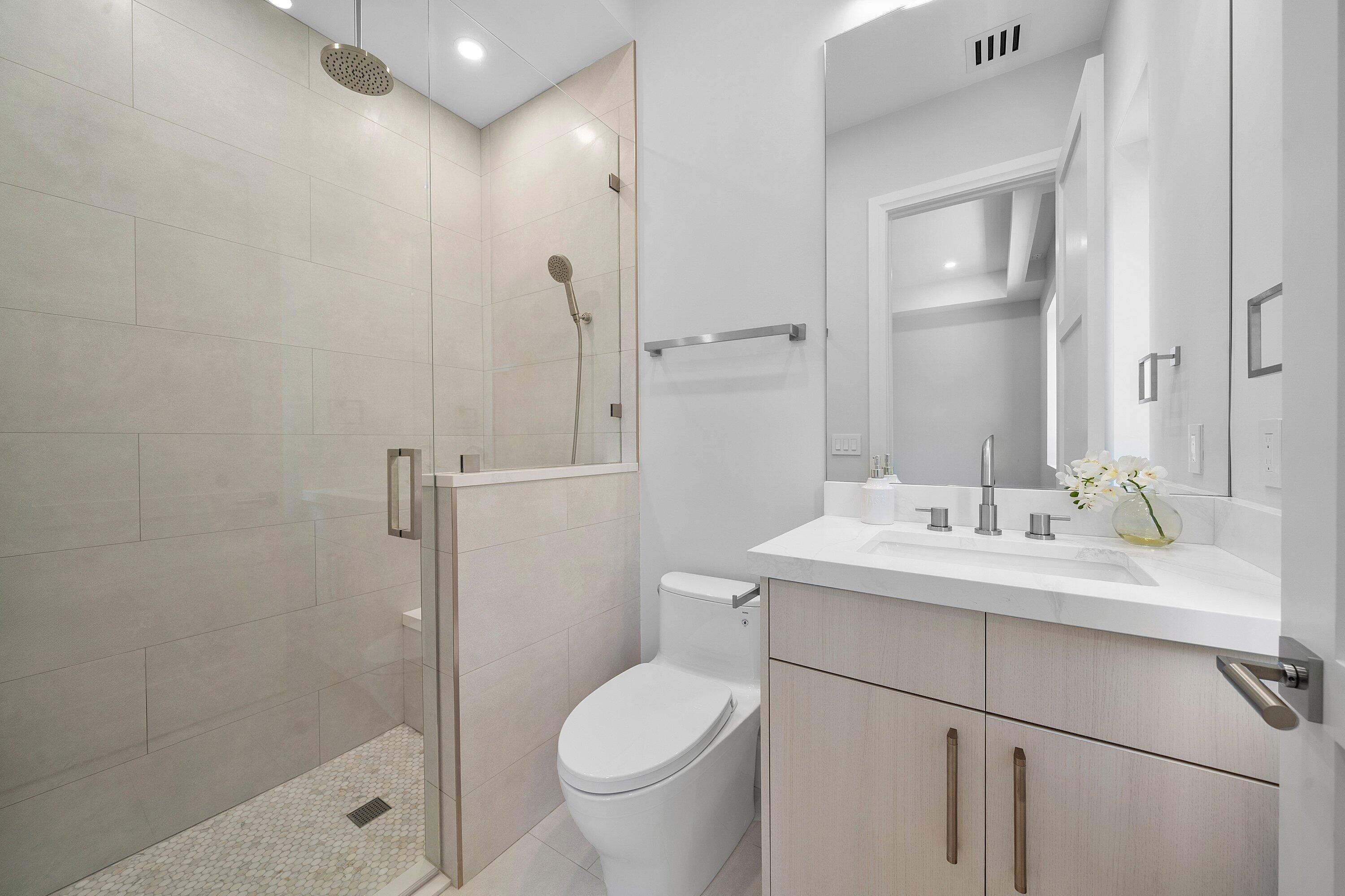 725 SE 4TH, Delray Beach FL 33483