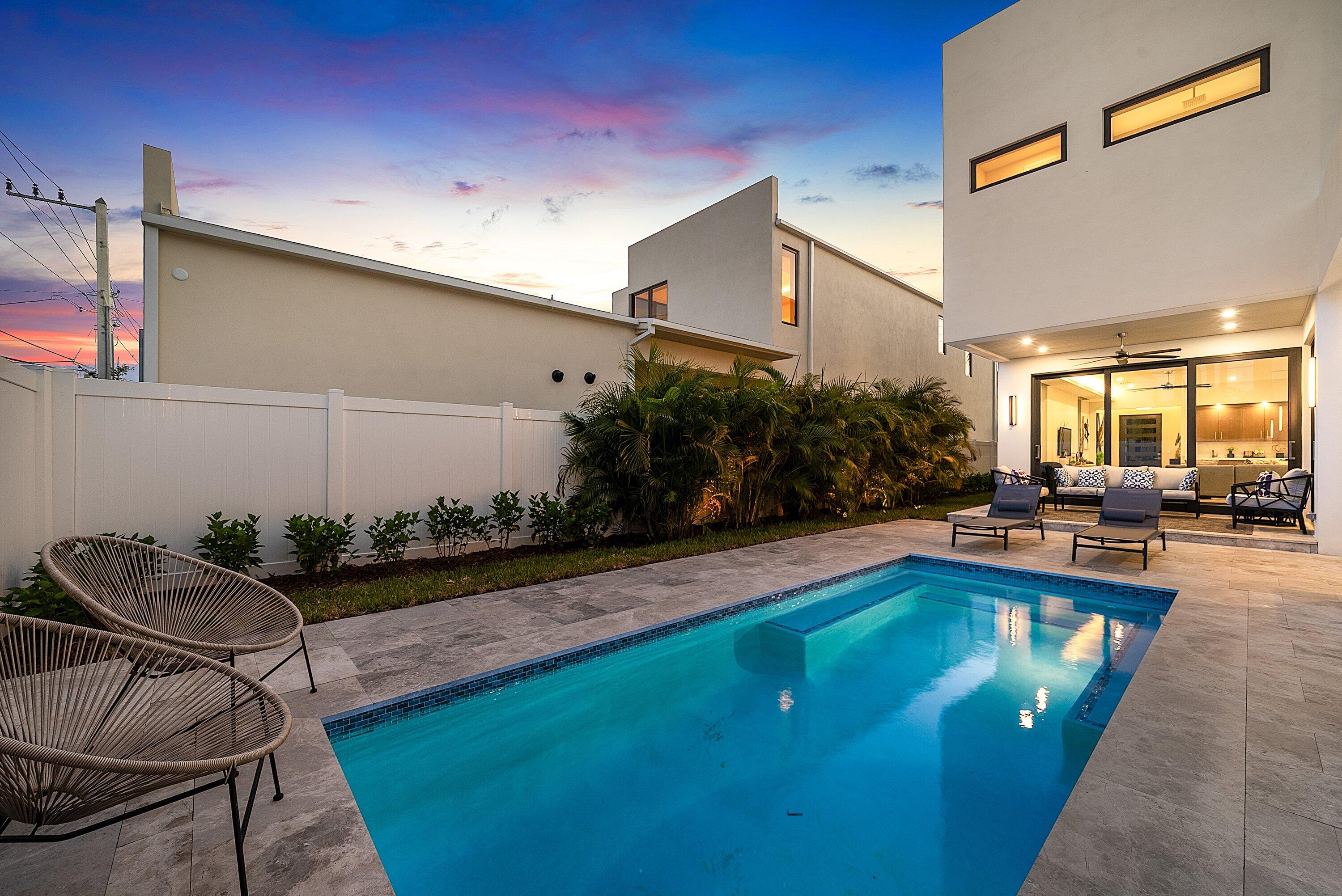725 SE 4TH, Delray Beach FL 33483