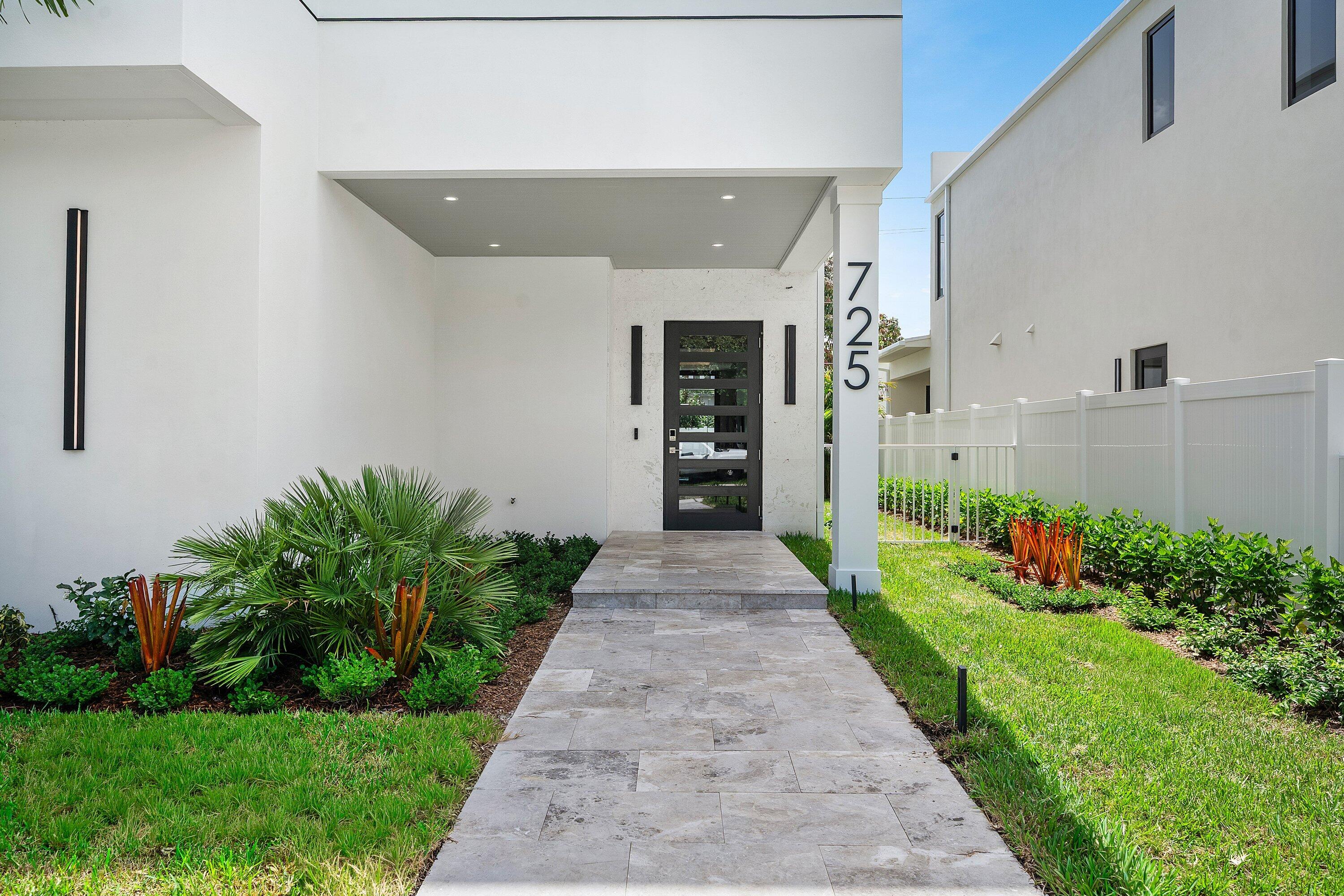 725 SE 4TH, Delray Beach FL 33483
