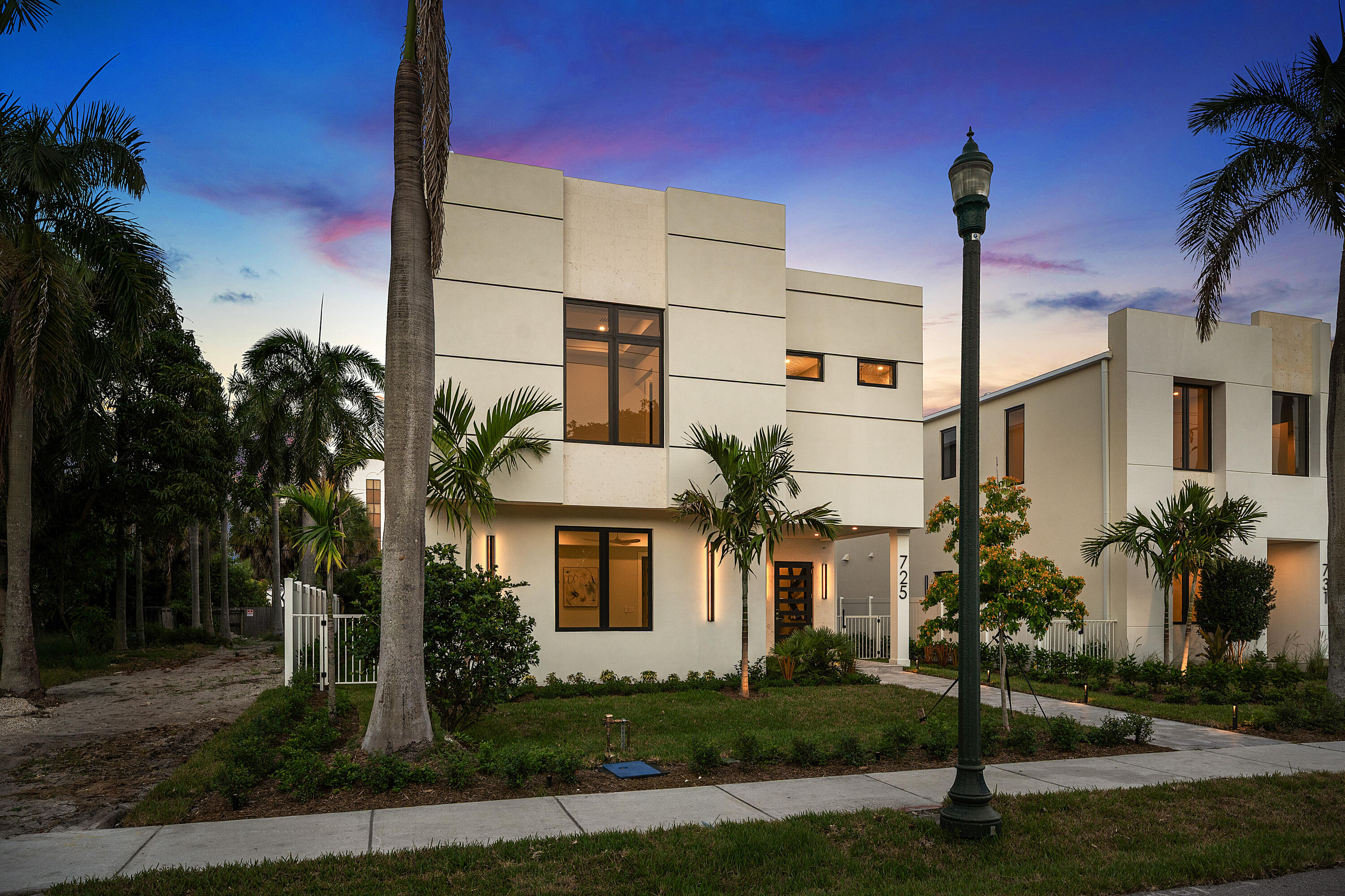 725 SE 4TH, Delray Beach FL 33483