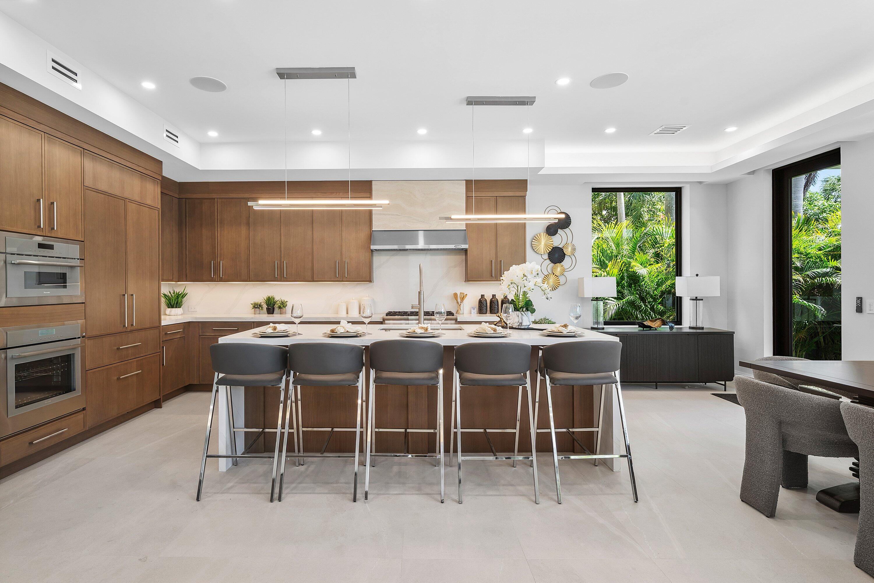 725 SE 4TH, Delray Beach FL 33483