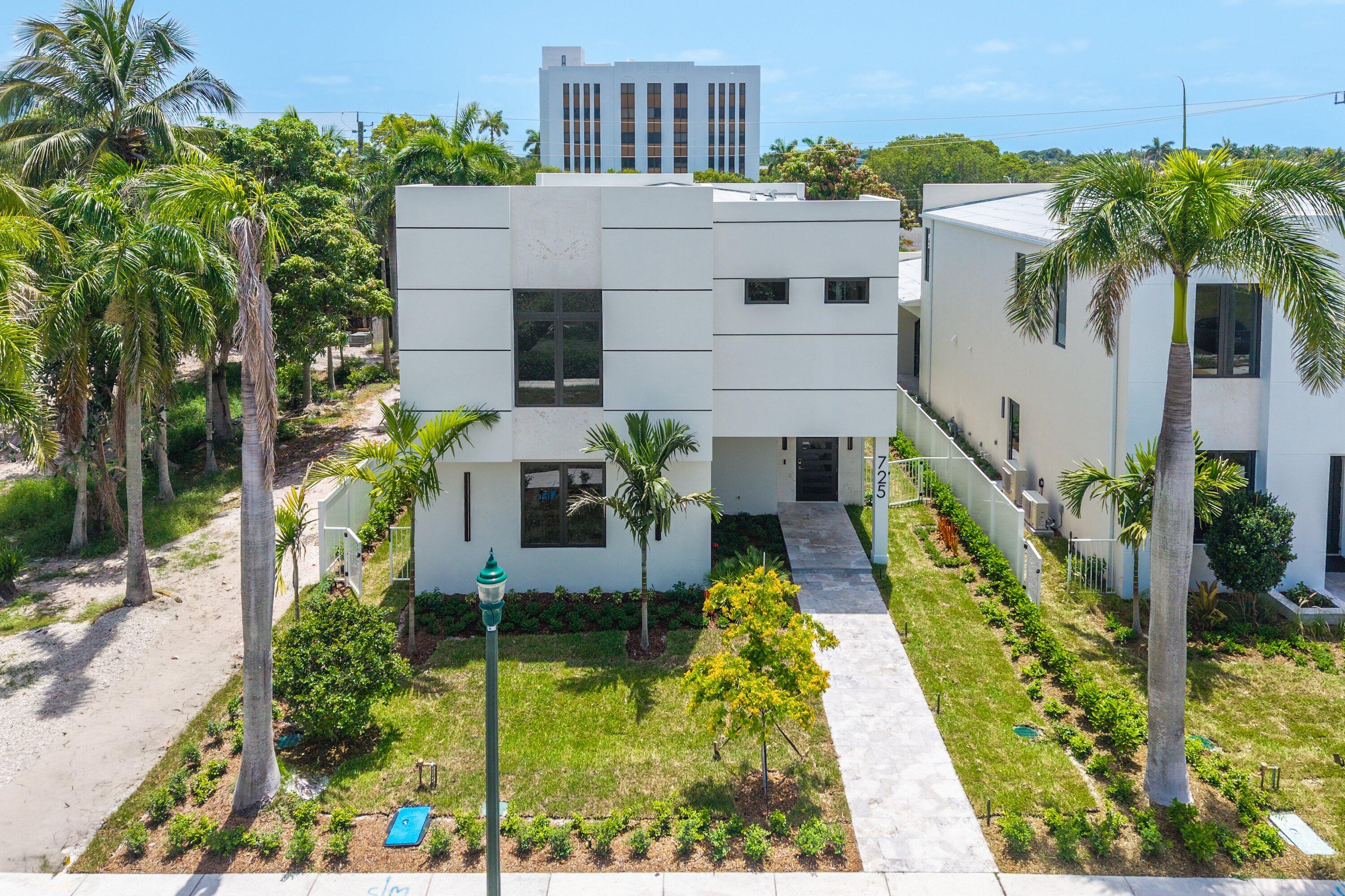 725 SE 4TH, Delray Beach FL 33483