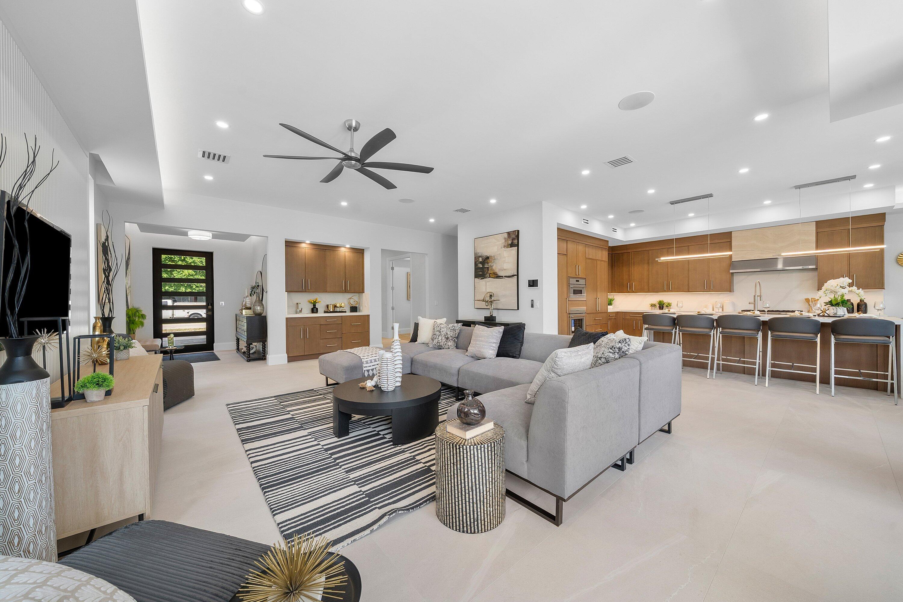 725 SE 4TH, Delray Beach FL 33483