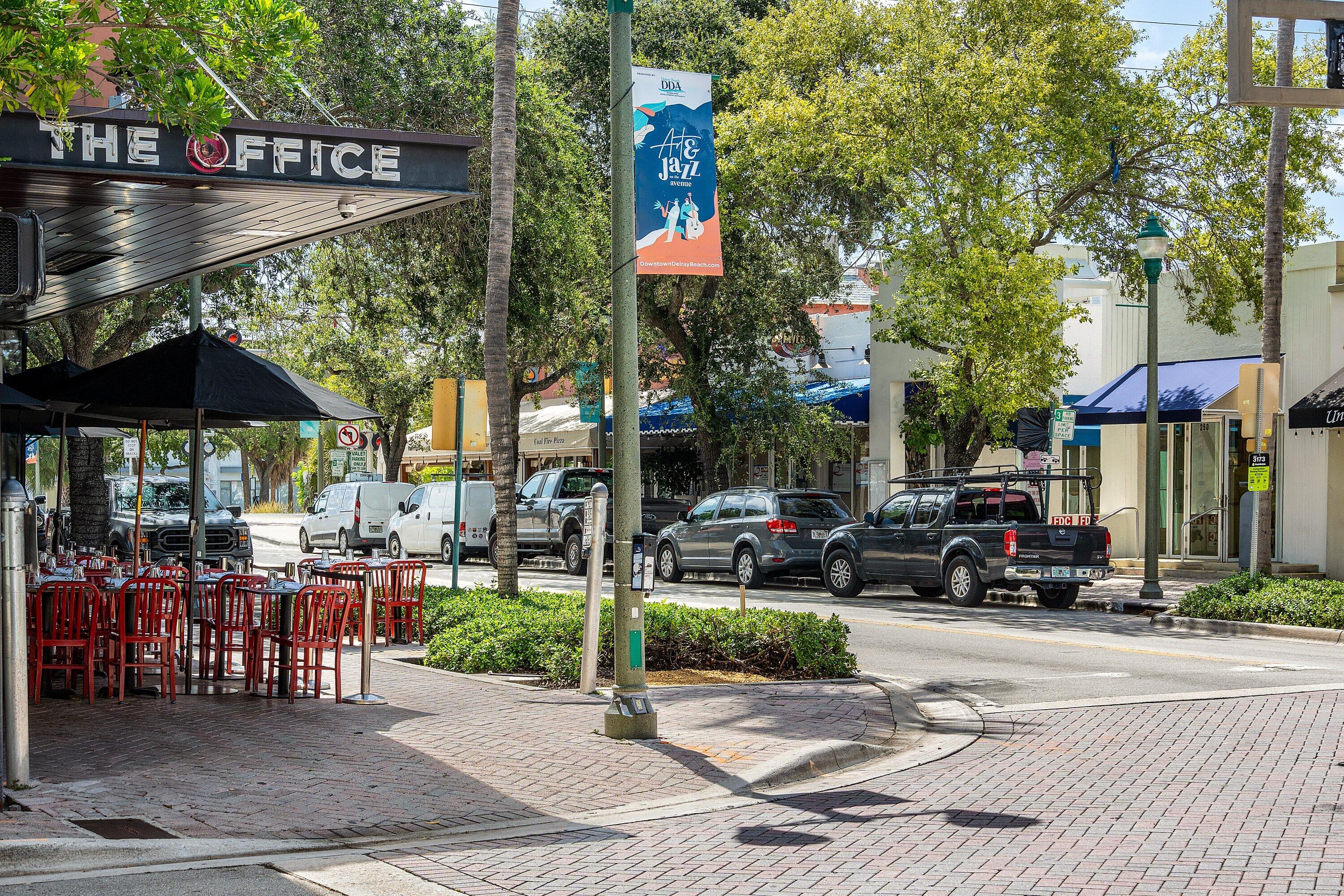 725 SE 4TH, Delray Beach FL 33483