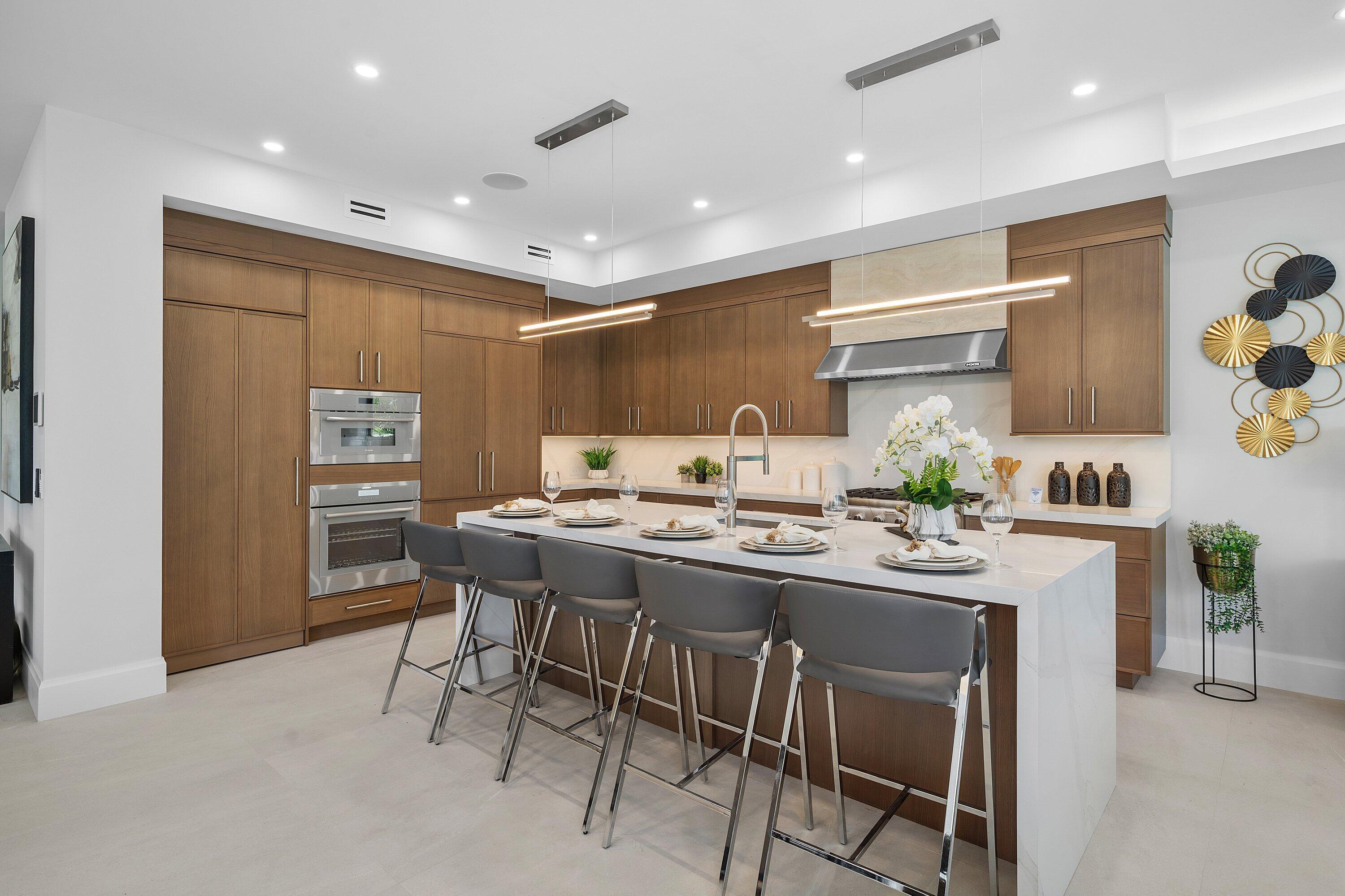 725 SE 4TH, Delray Beach FL 33483