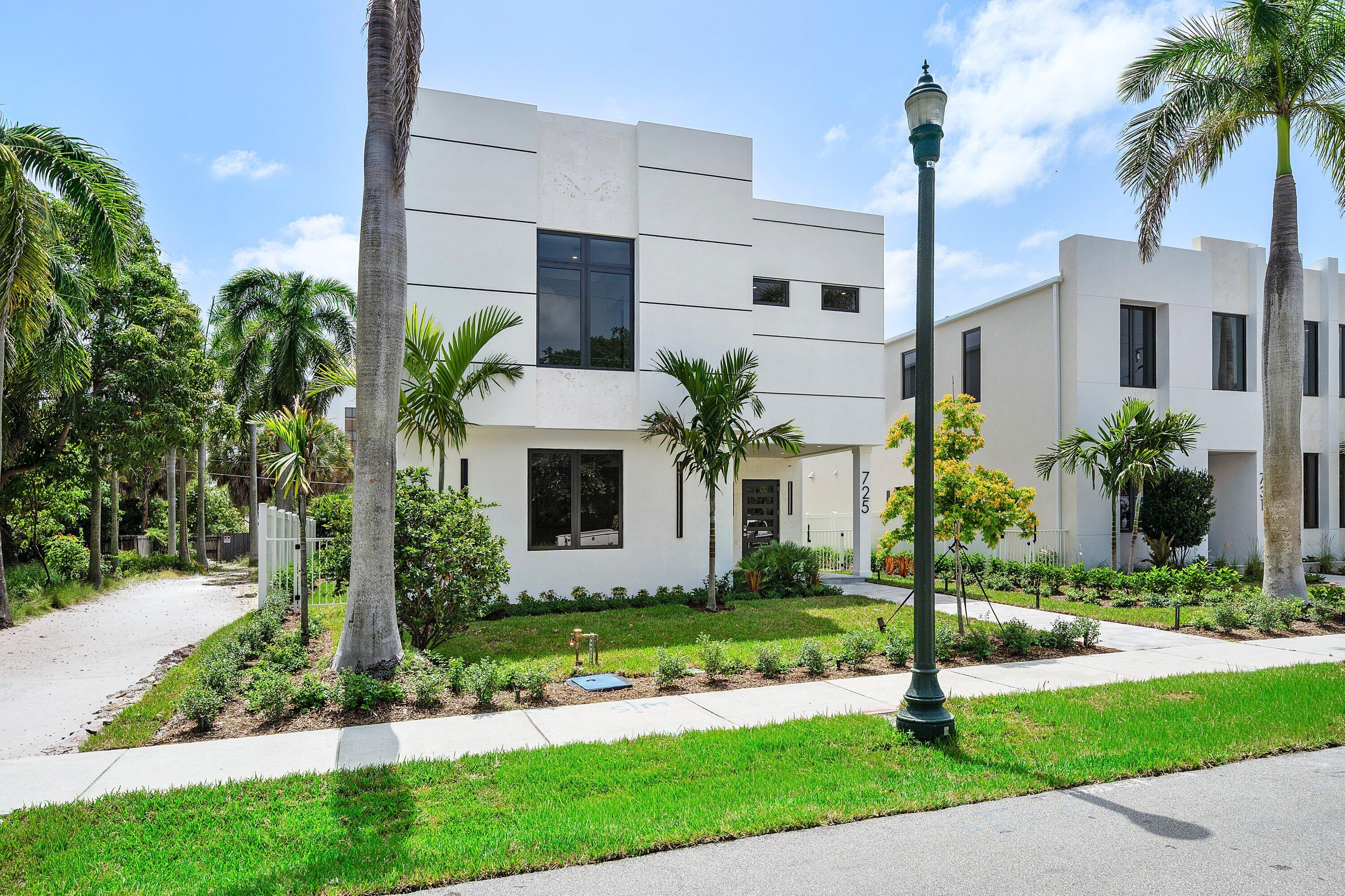 725 SE 4TH, Delray Beach FL 33483