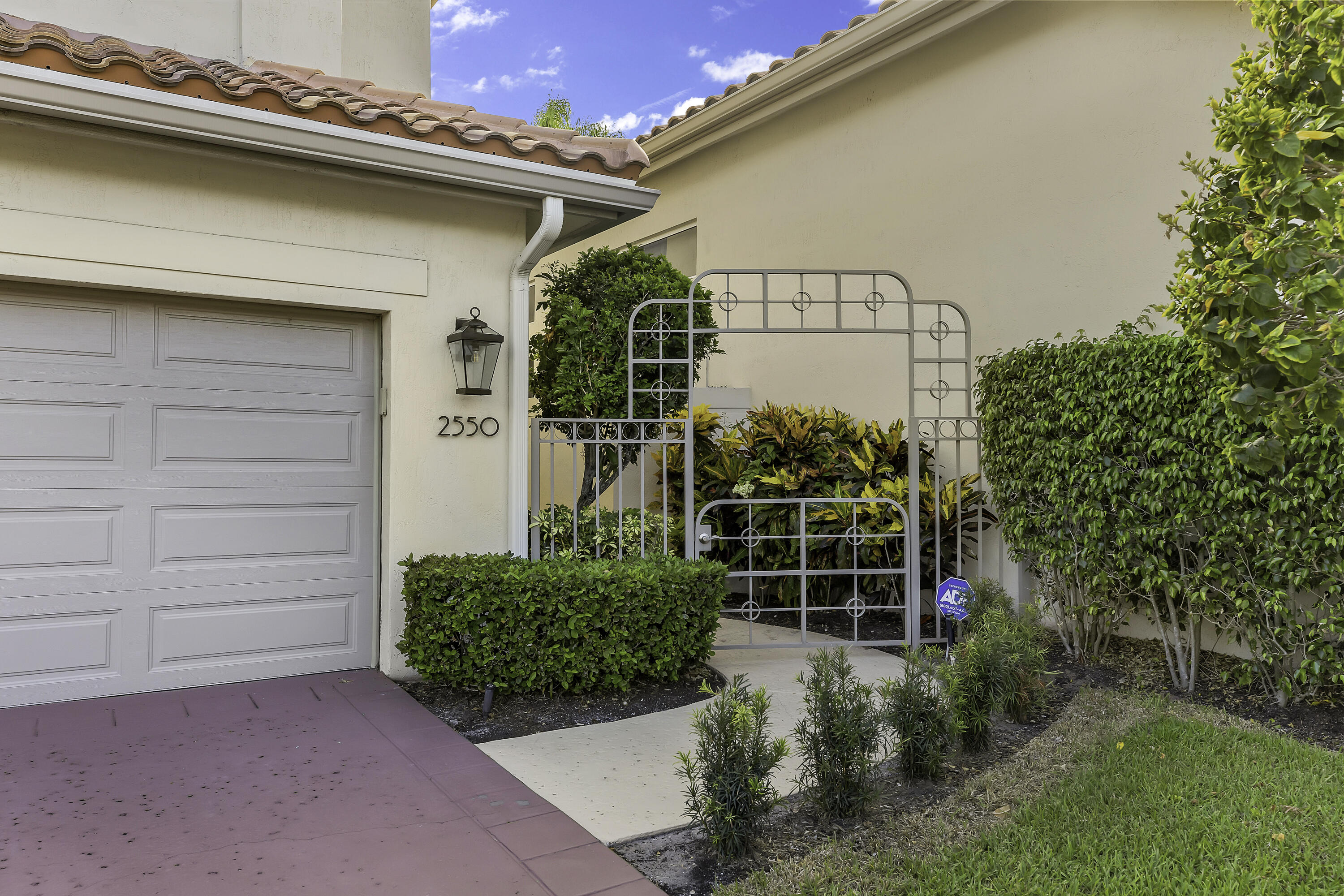 2550 NW 52ND, Boca Raton FL 33496