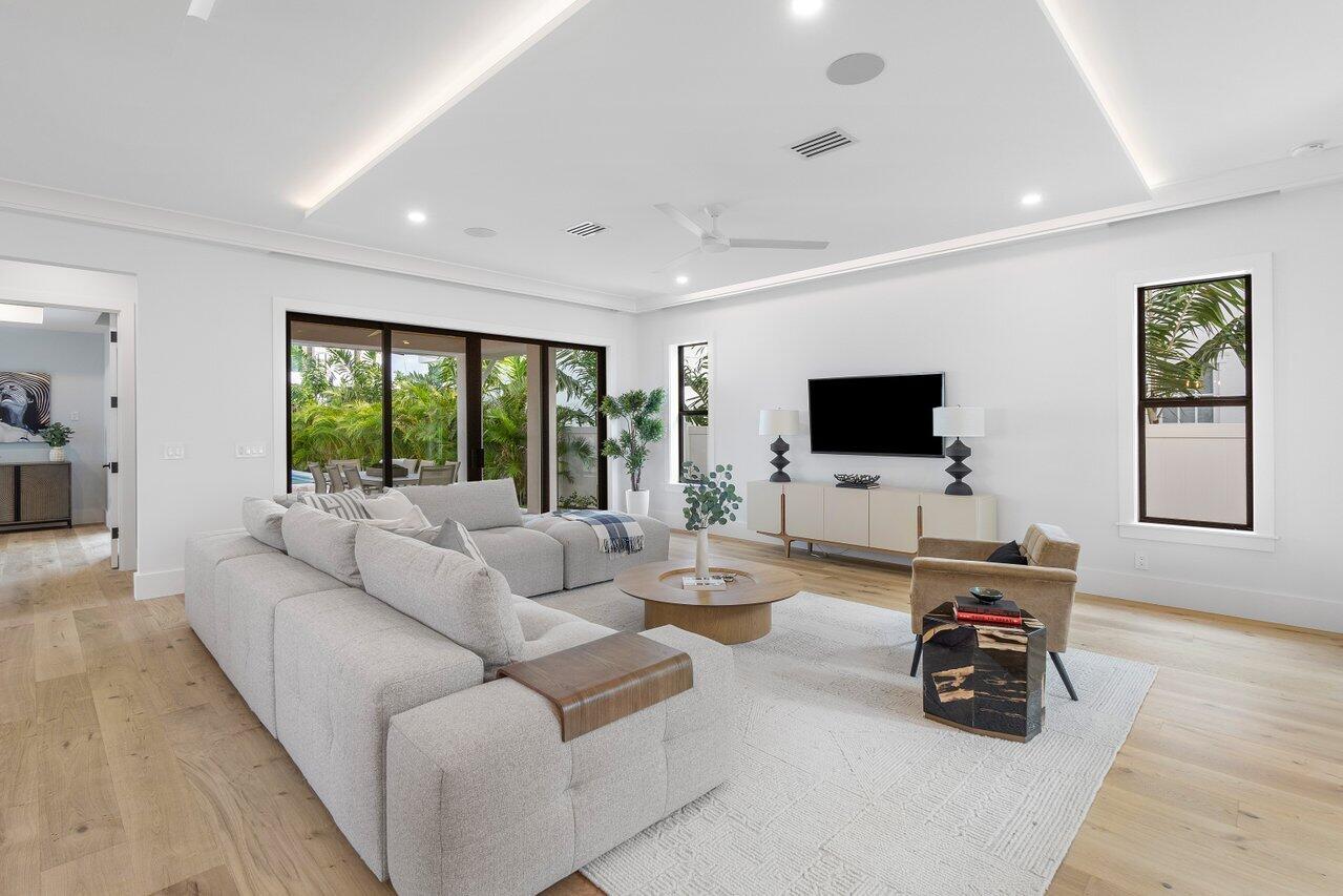 735 SE 4TH, Delray Beach FL 33483