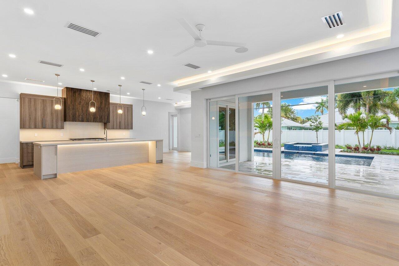 735 SE 4TH, Delray Beach FL 33483