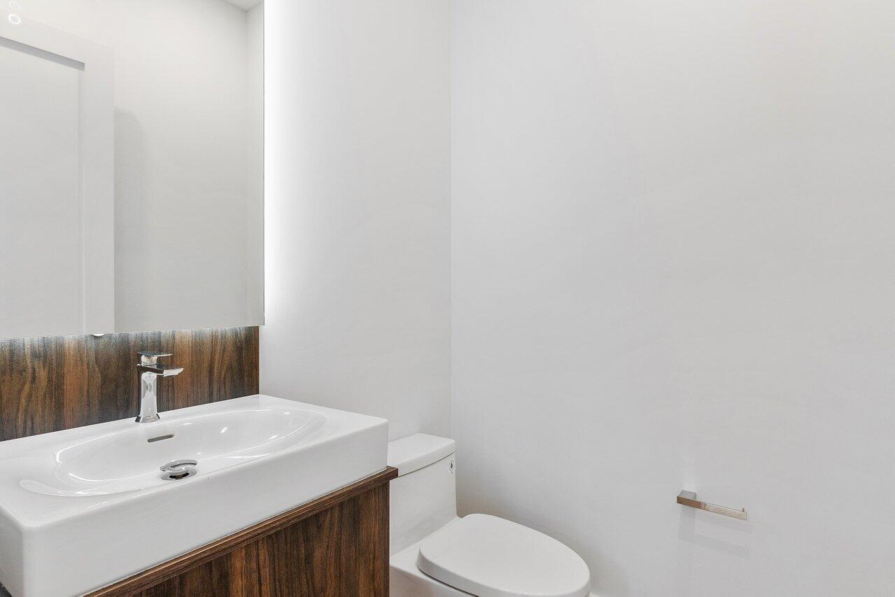 735 SE 4TH, Delray Beach FL 33483