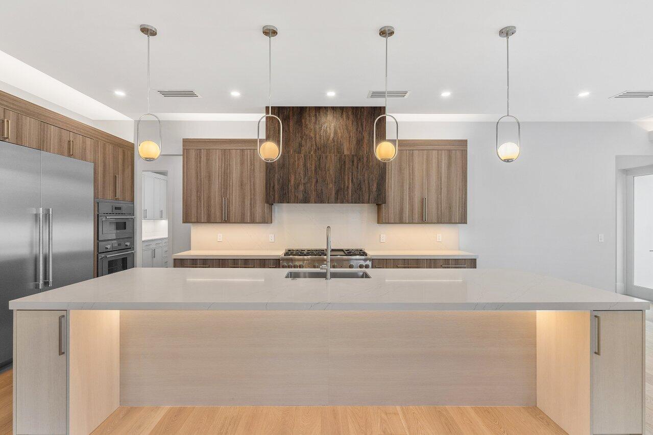 735 SE 4TH, Delray Beach FL 33483