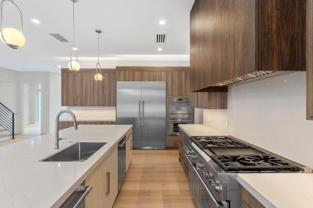 735 SE 4TH, Delray Beach FL 33483