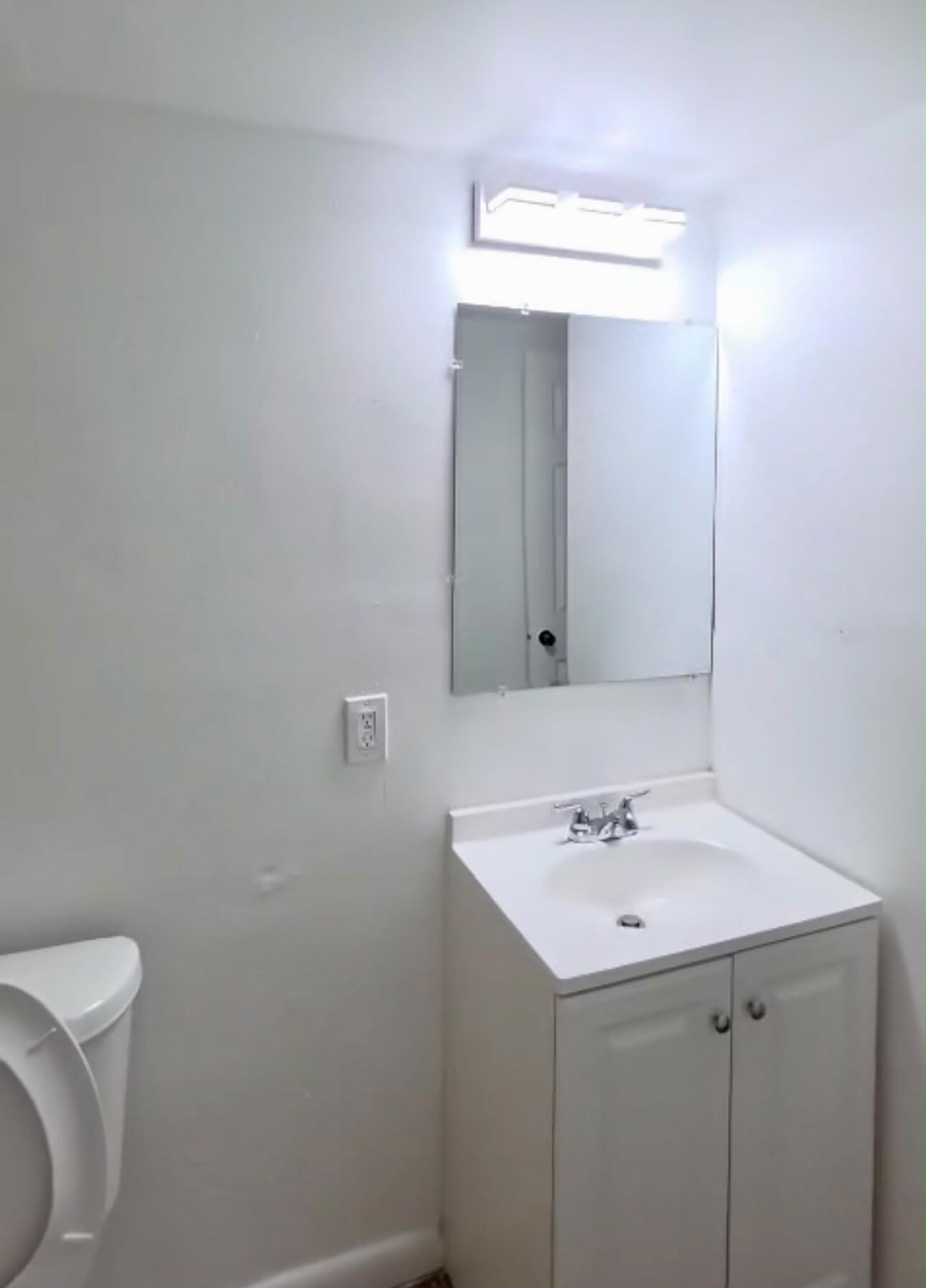 3640 NW 9TH #306, Miami FL 33125