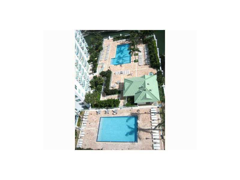 31 SE 5TH #202, Miami FL 33131