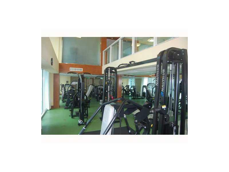 31 SE 5TH #202, Miami FL 33131
