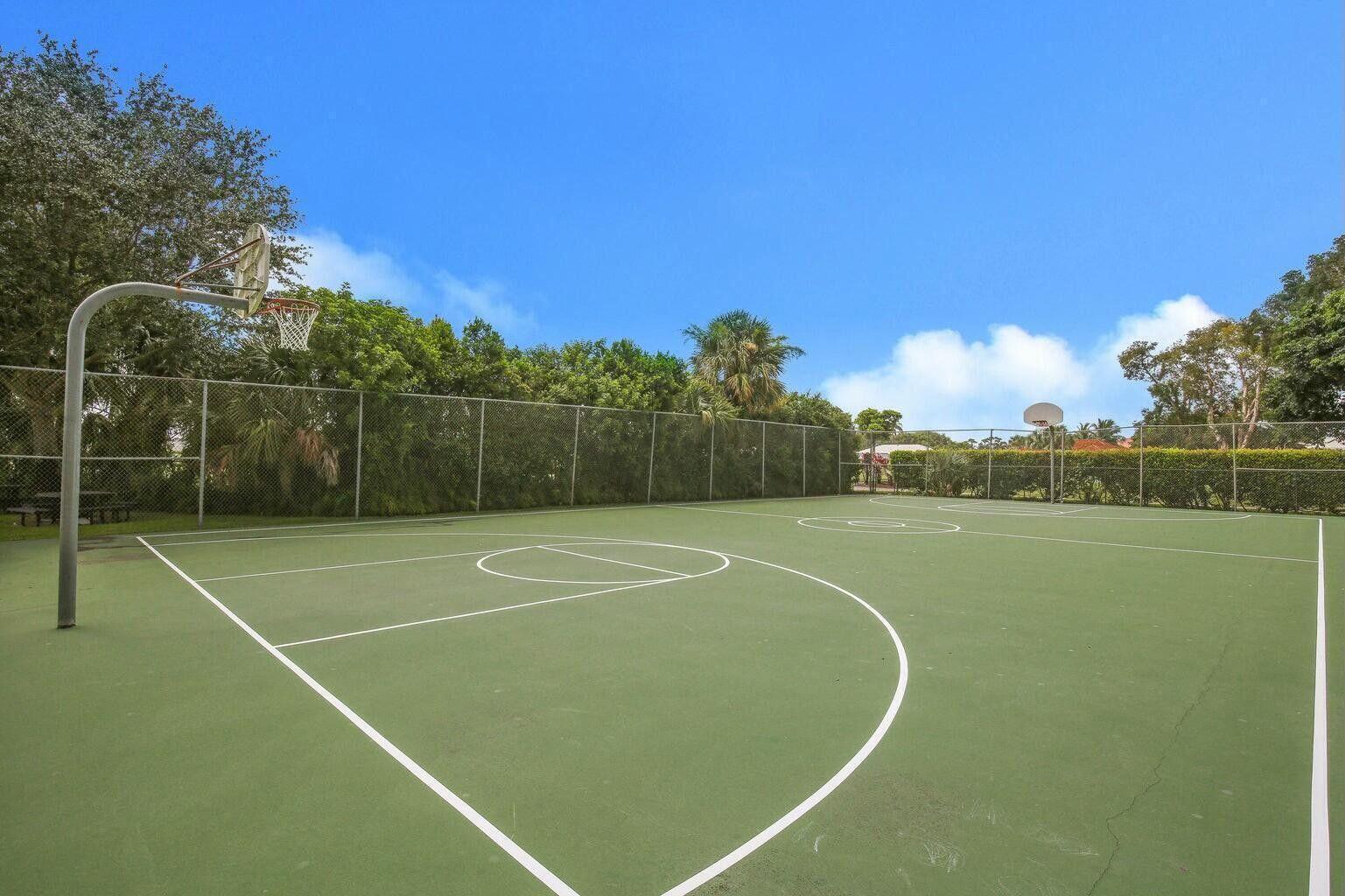 460 Glenbrook, Atlantis FL 33462