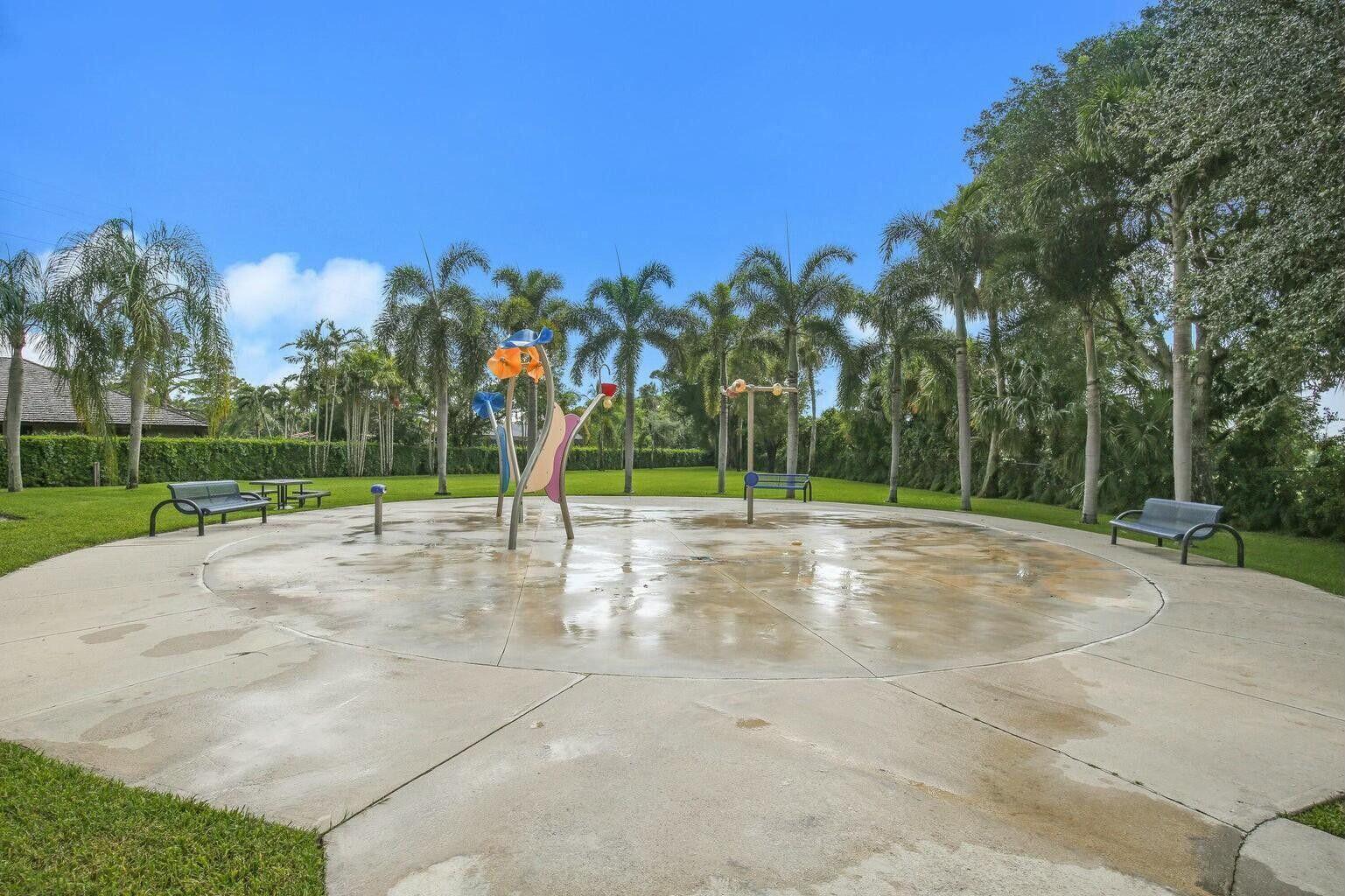 460 Glenbrook, Atlantis FL 33462