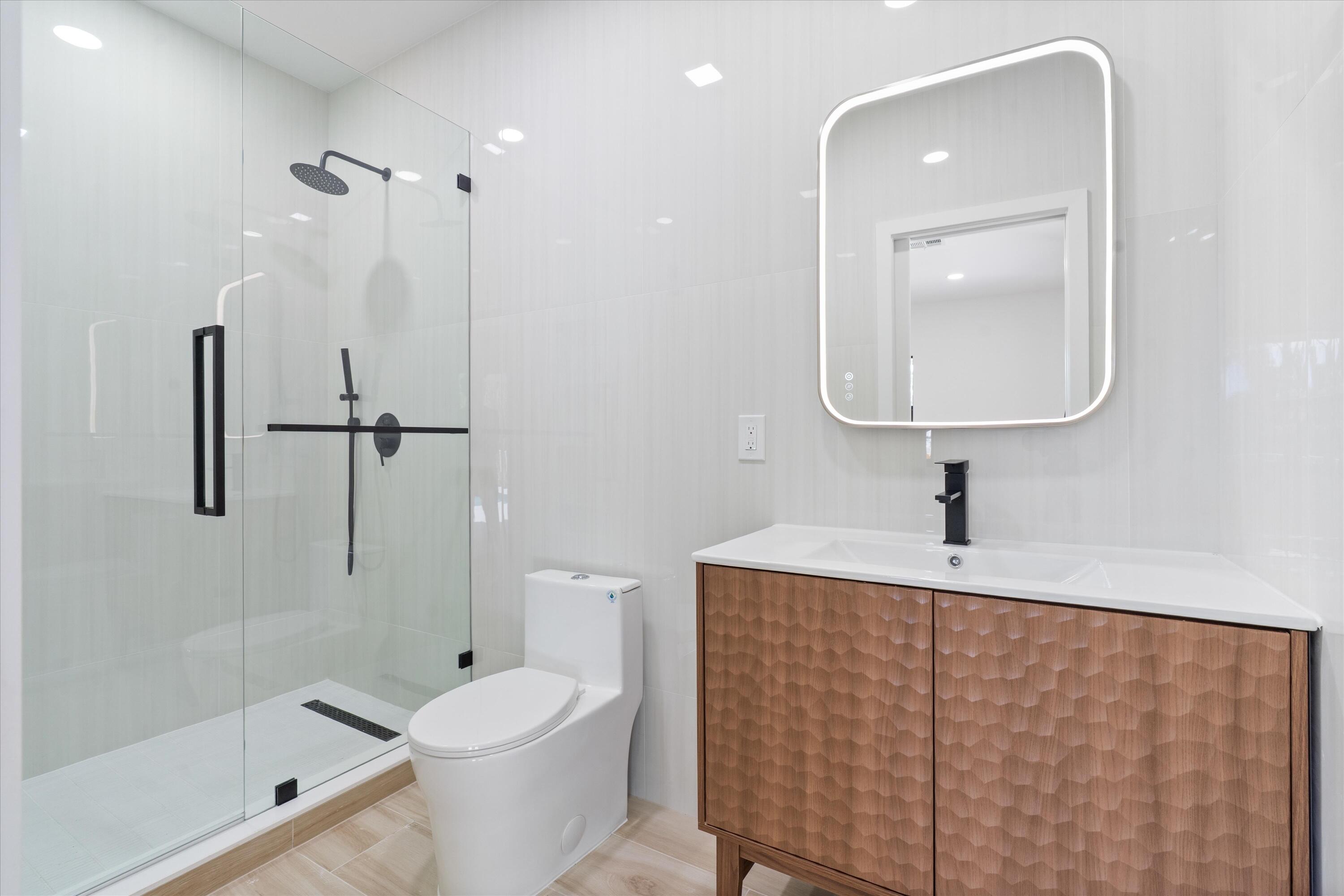 460 Glenbrook, Atlantis FL 33462