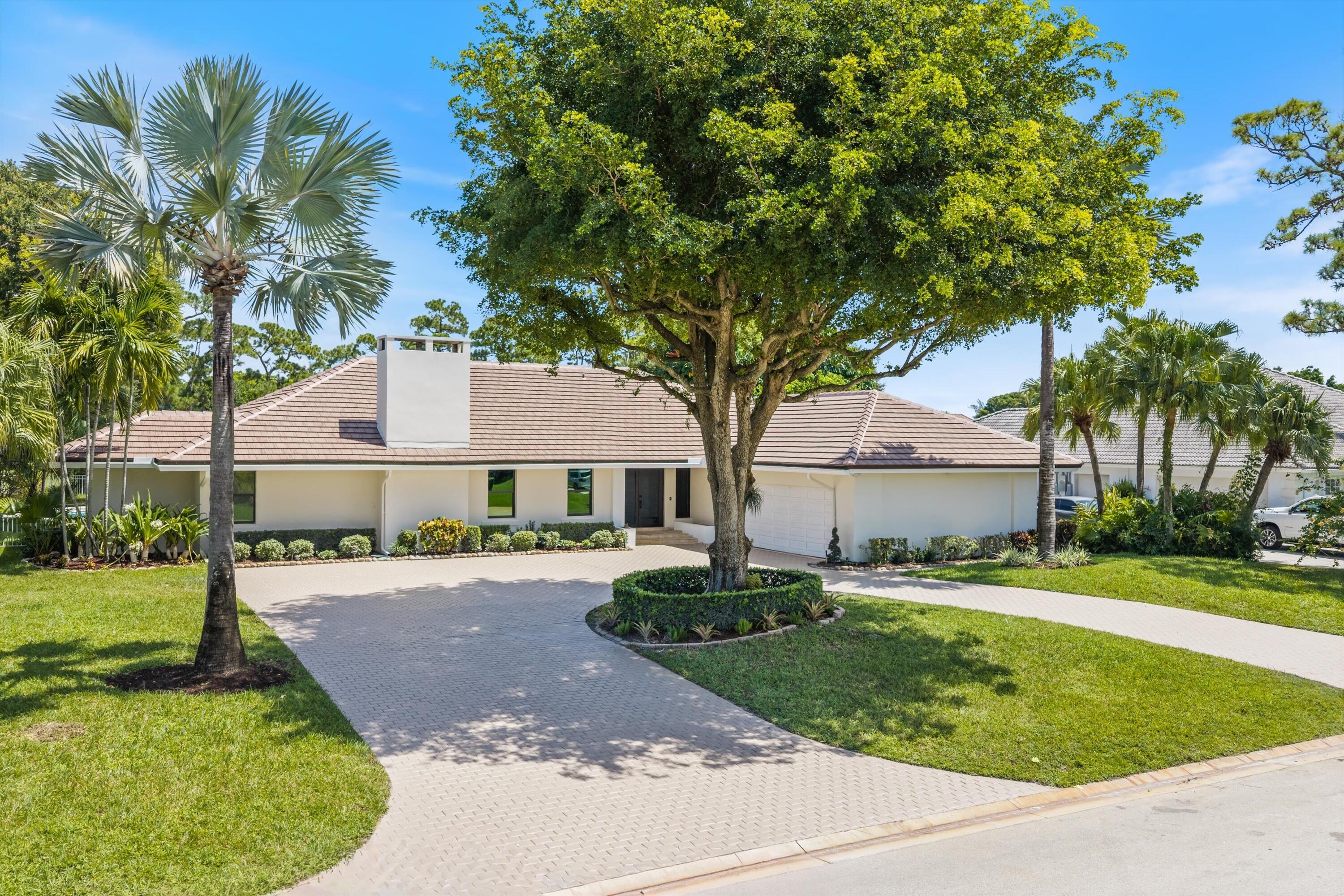 460 Glenbrook, Atlantis FL 33462