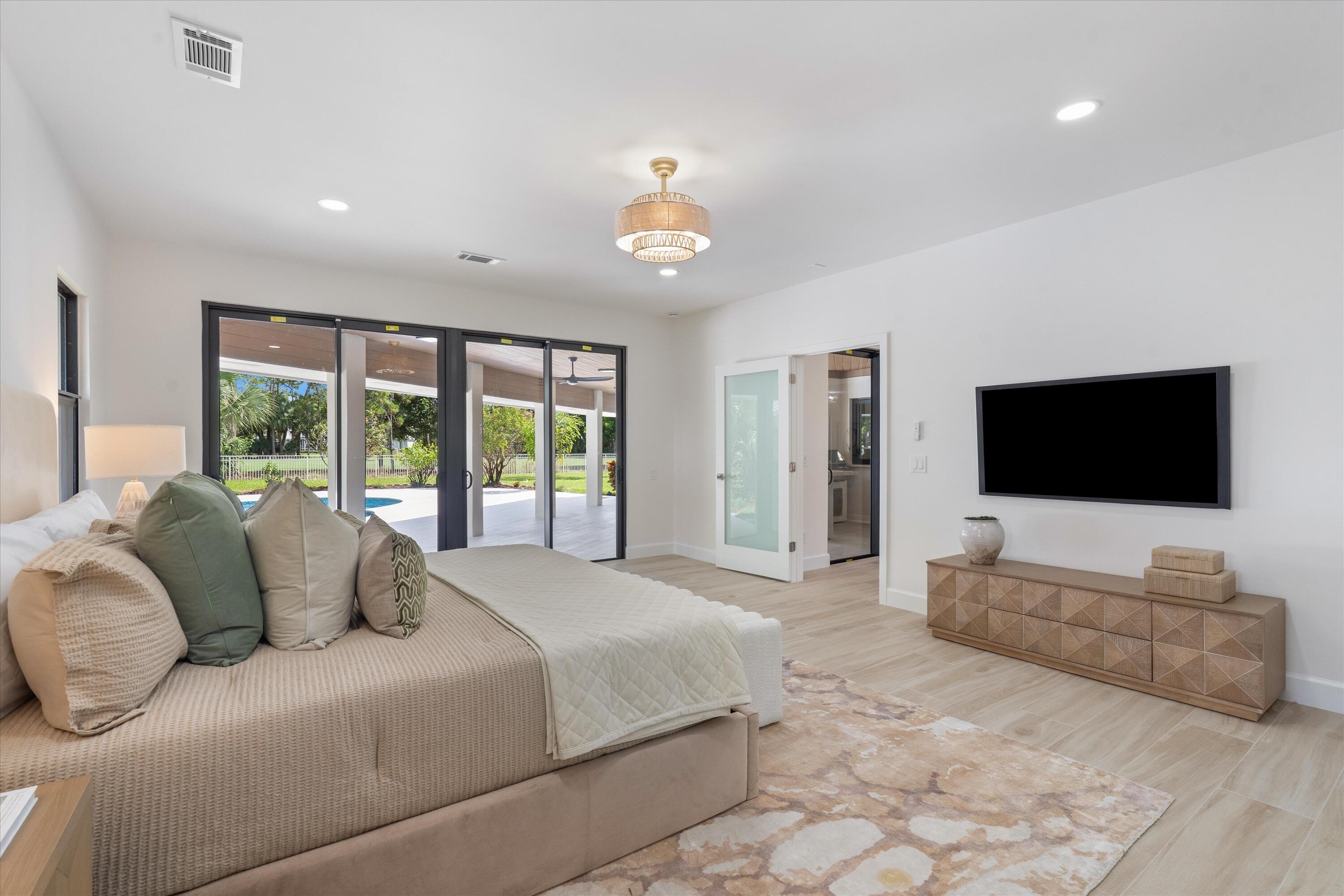 460 Glenbrook, Atlantis FL 33462