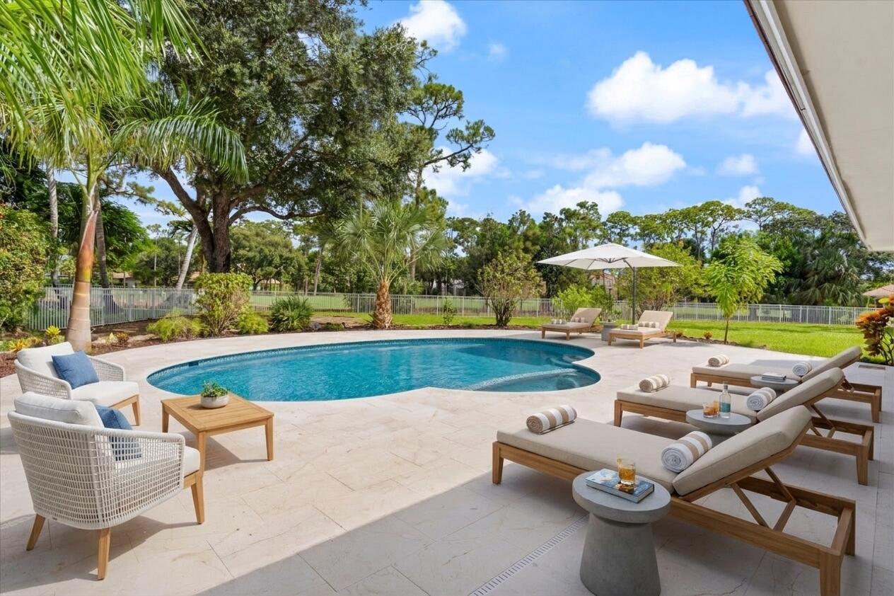 460 Glenbrook, Atlantis FL 33462