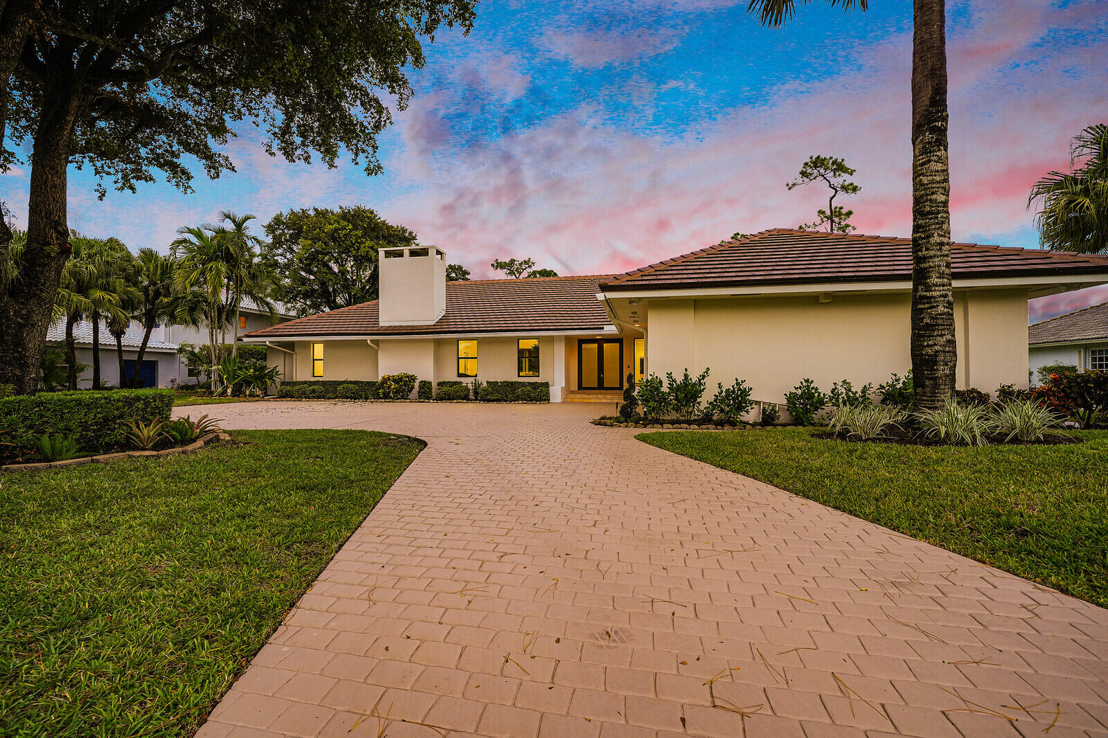 460 Glenbrook, Atlantis FL 33462