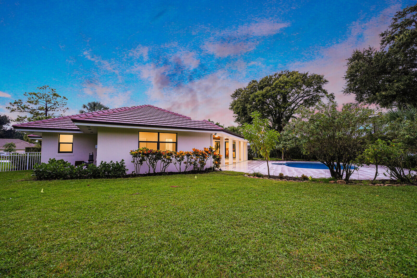 460 Glenbrook, Atlantis FL 33462