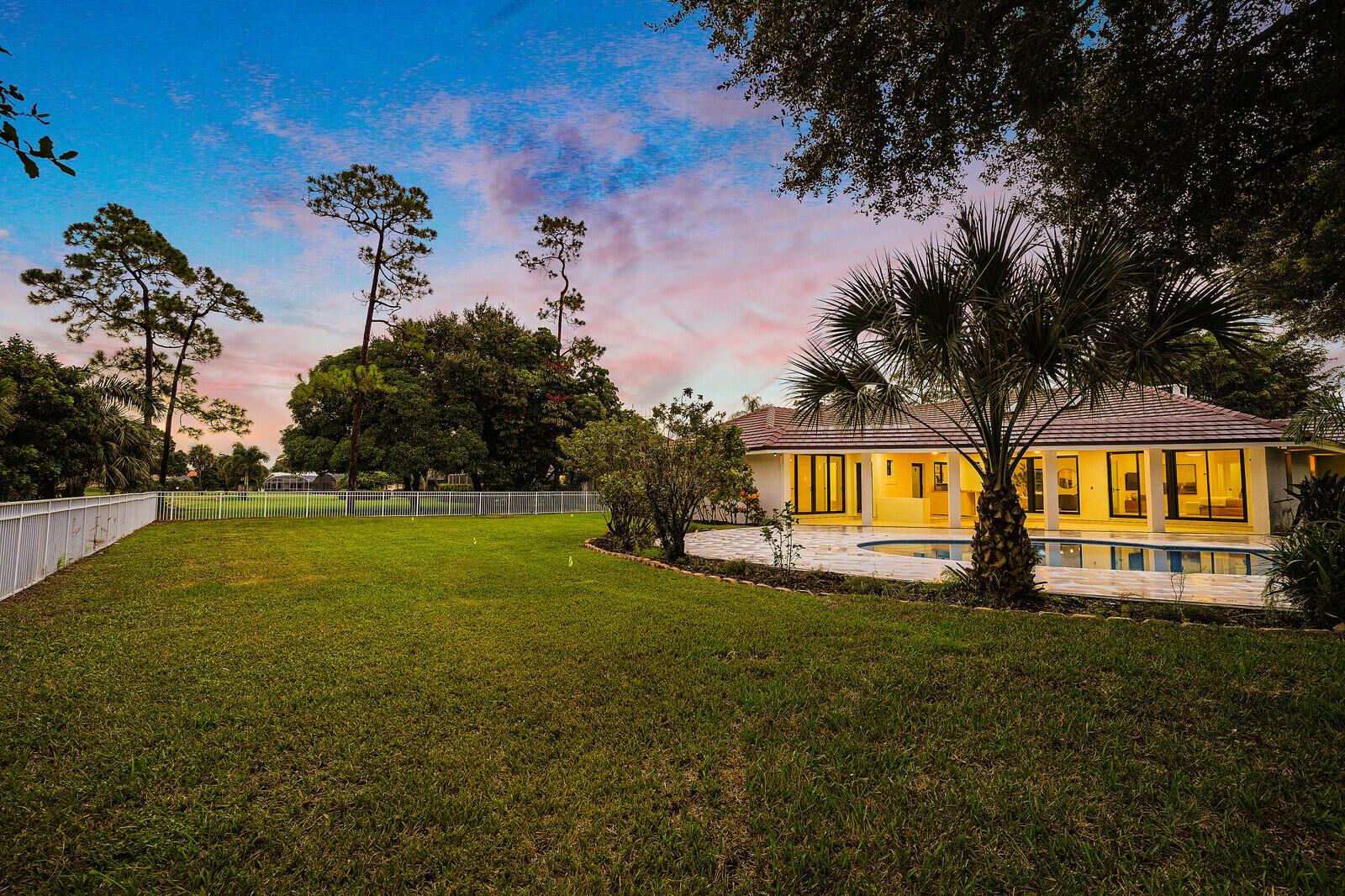460 Glenbrook, Atlantis FL 33462