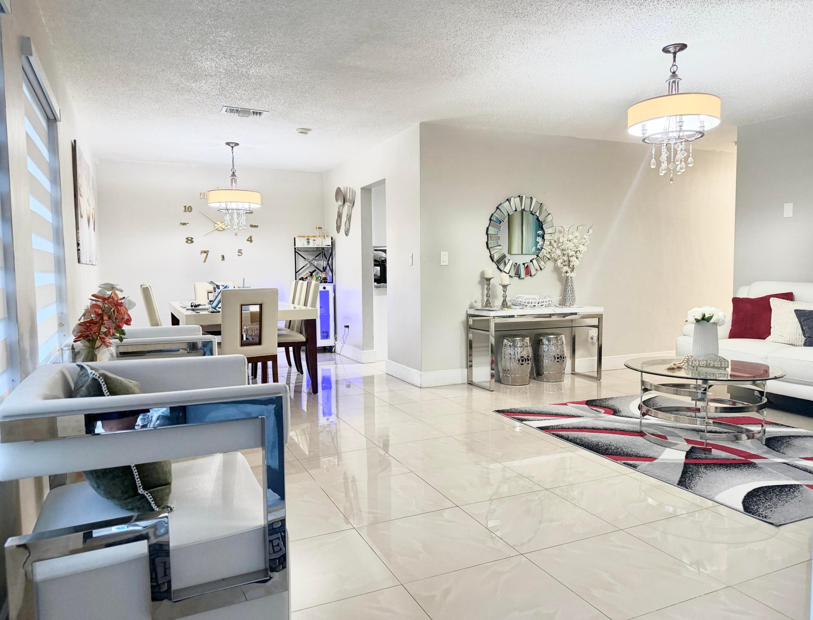 16101 SW 98th, Miami FL 33157
