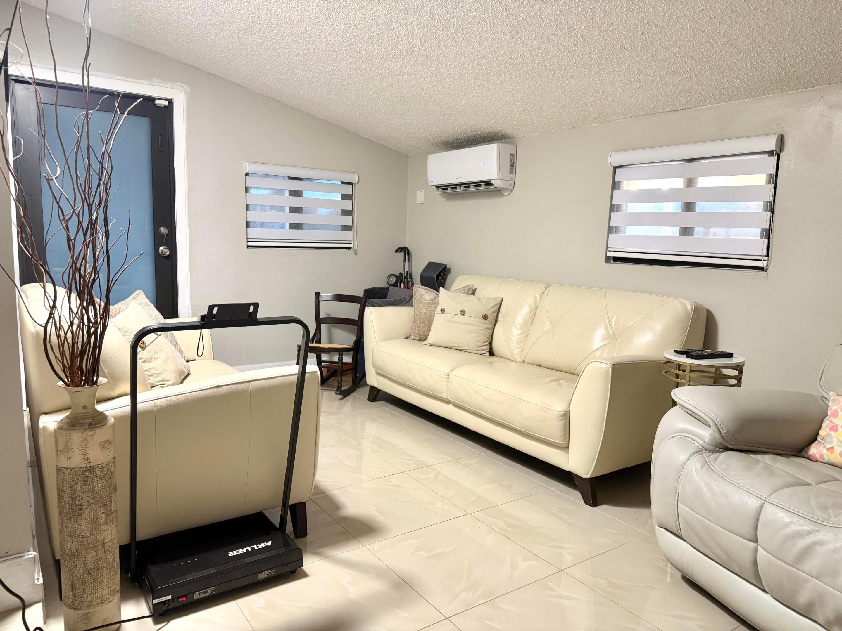 16101 SW 98th, Miami FL 33157