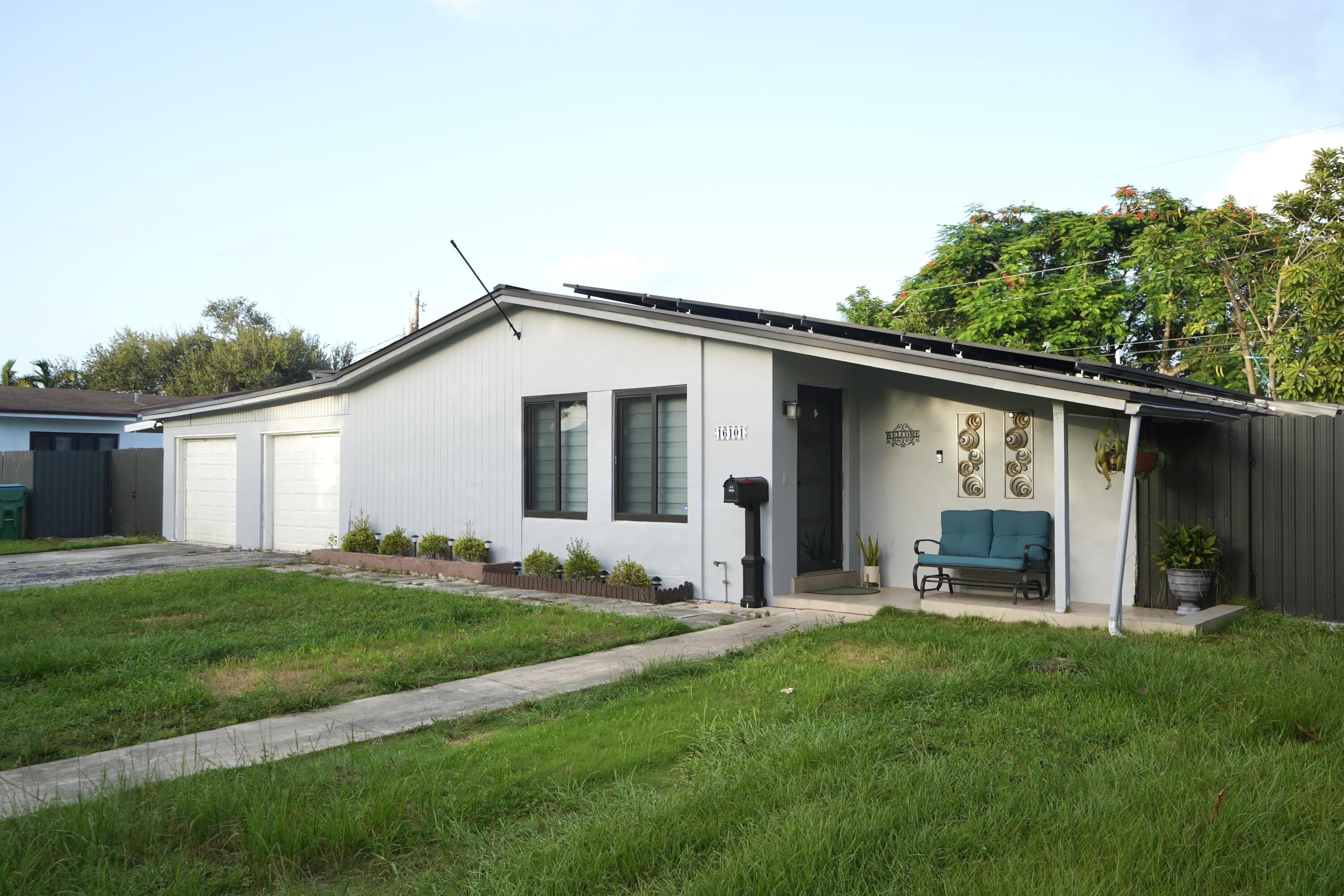 16101 SW 98th, Miami FL 33157