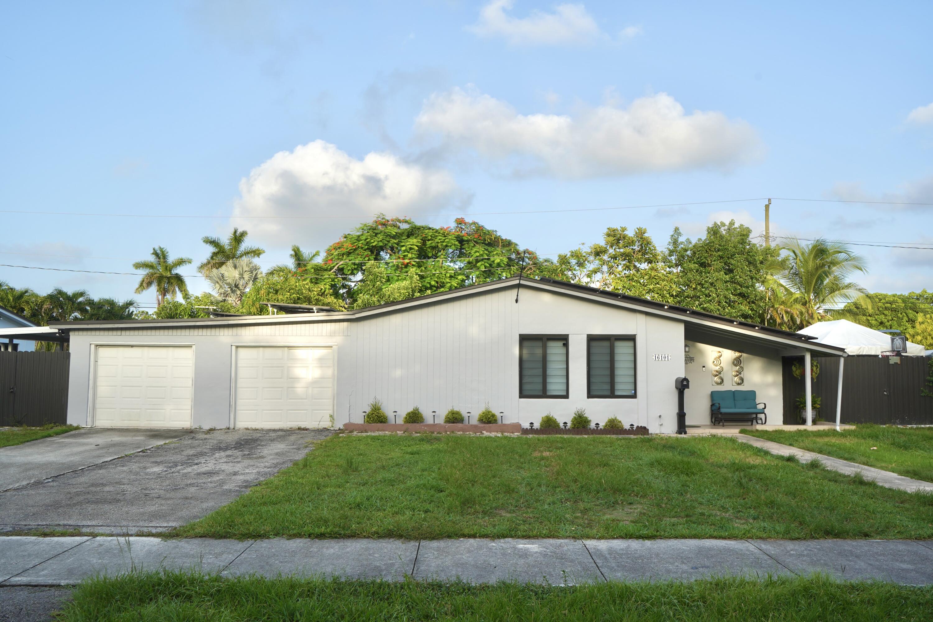 16101 SW 98th, Miami FL 33157