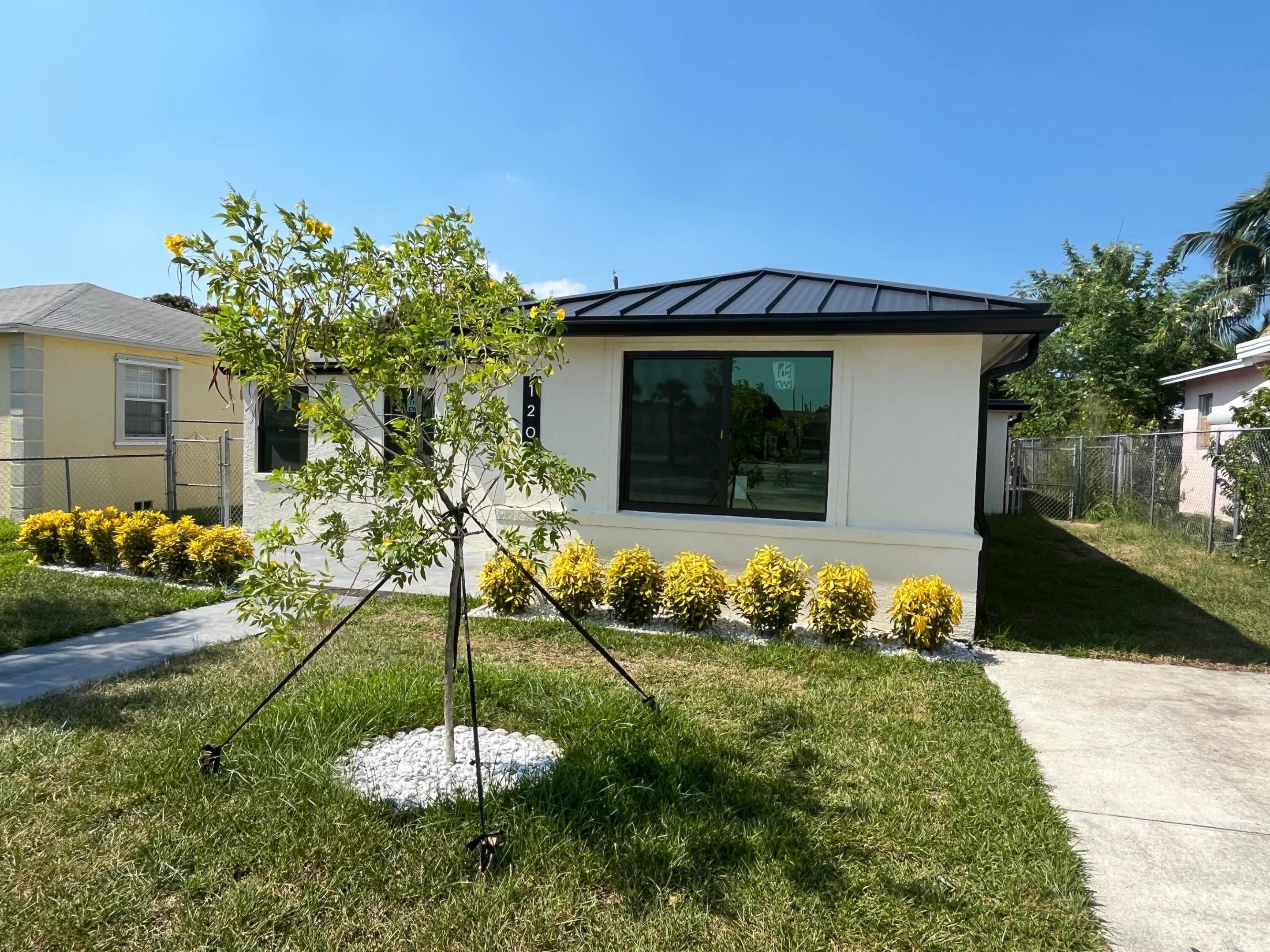 120 W 22ND, Riviera Beach FL 33404