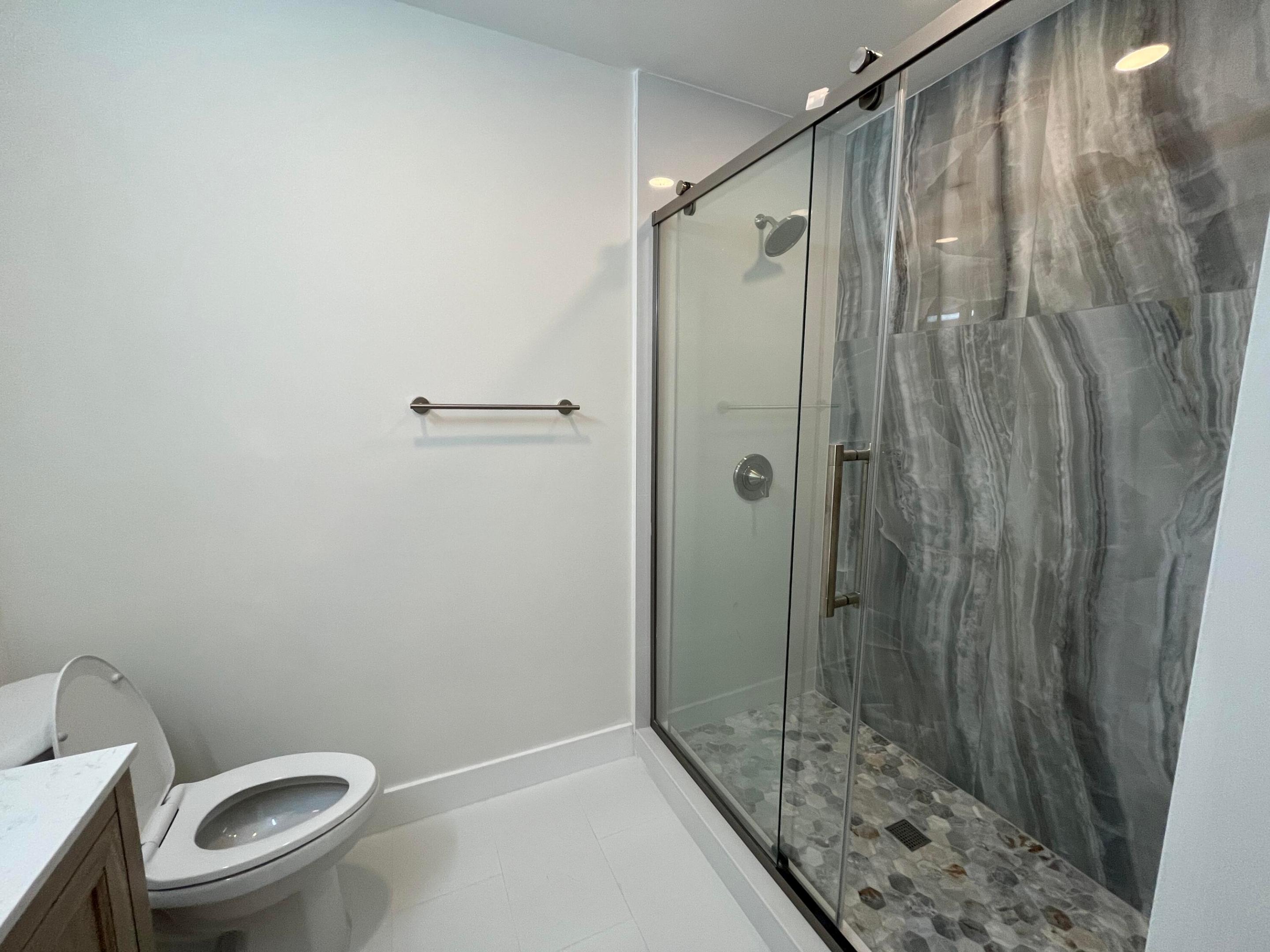 120 W 22ND, Riviera Beach FL 33404